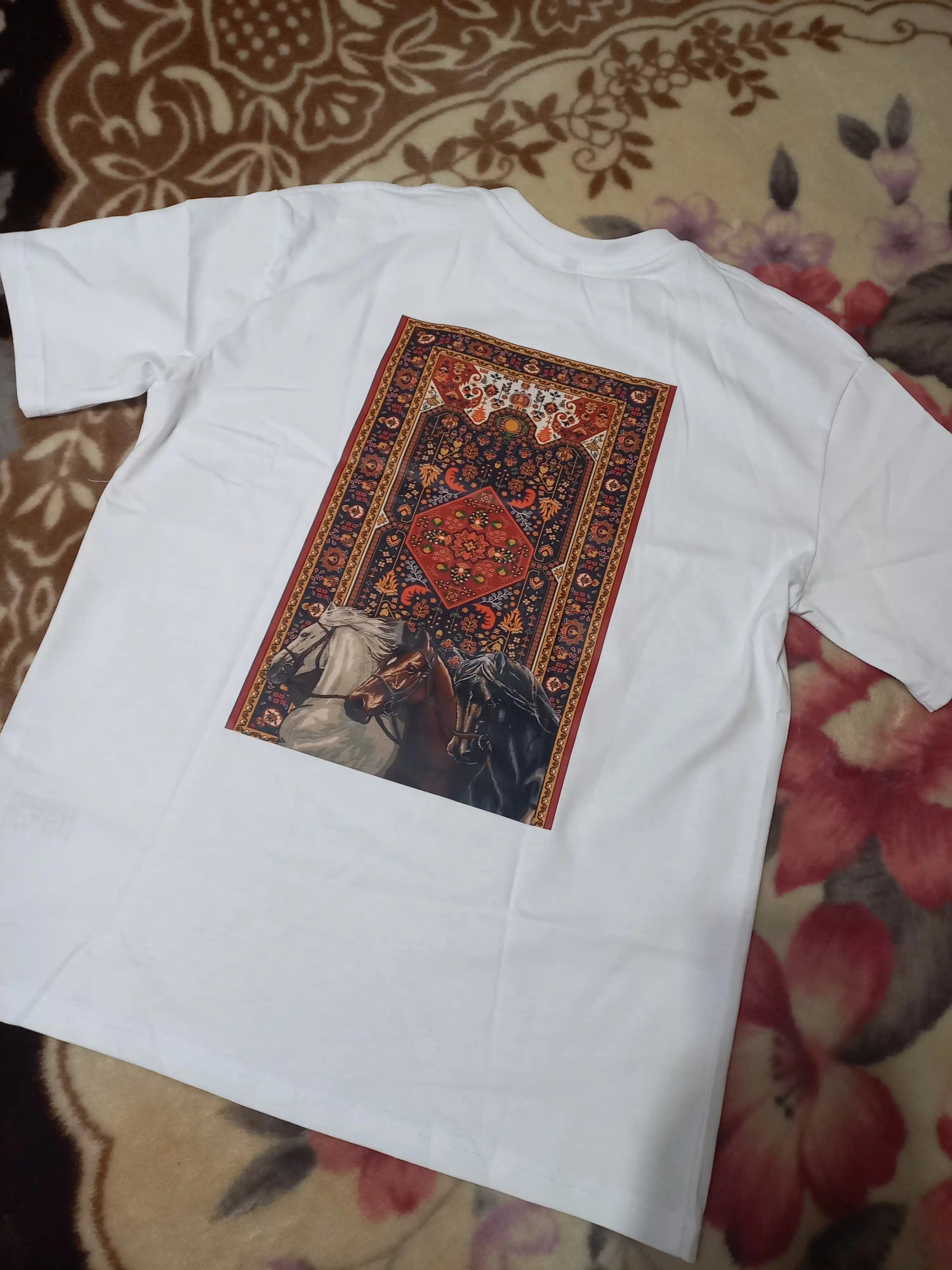 Ayollar uchun futbolkalar, oversize, print bilan 100% paxta