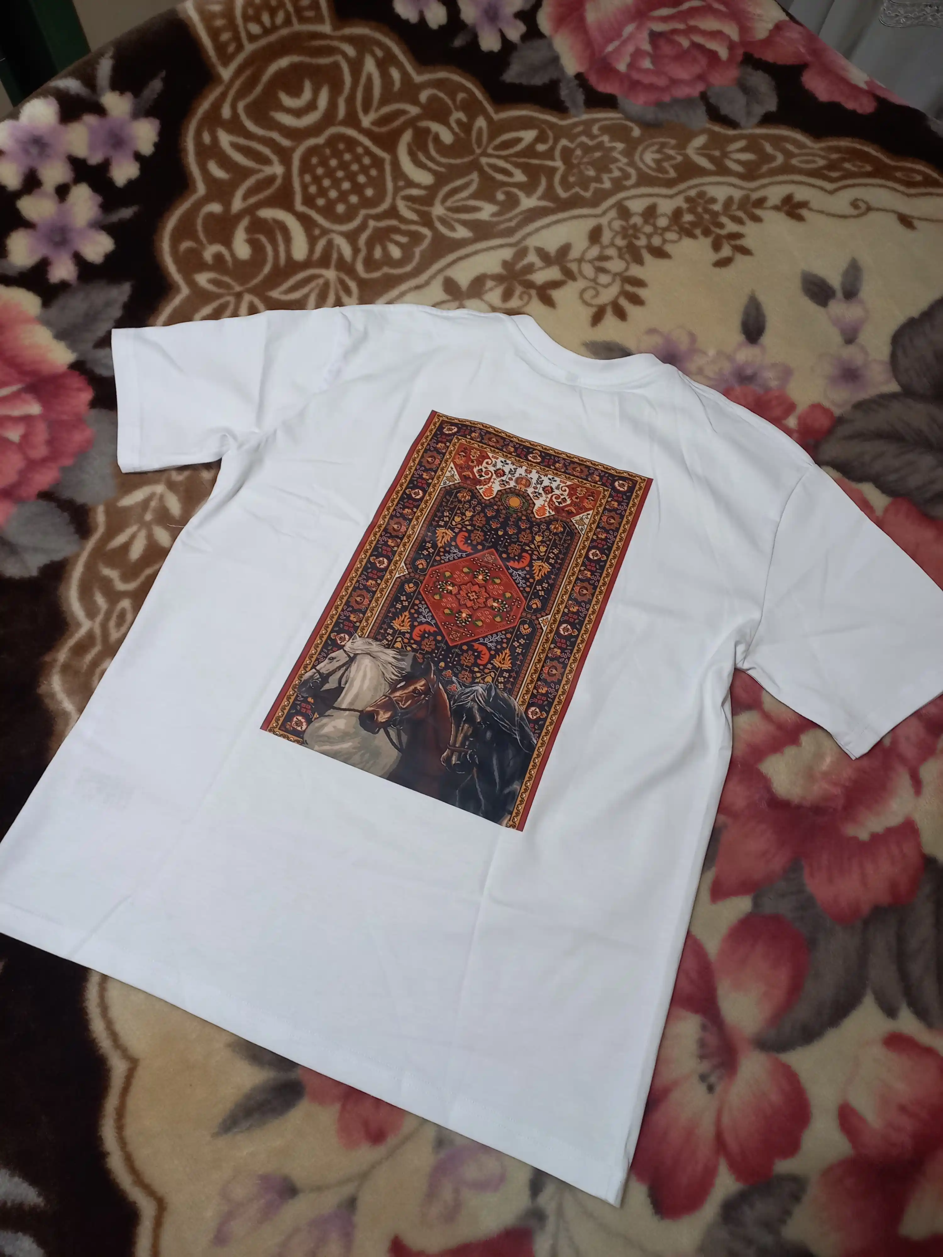 Ayollar uchun futbolkalar, oversize, print bilan 100% paxta