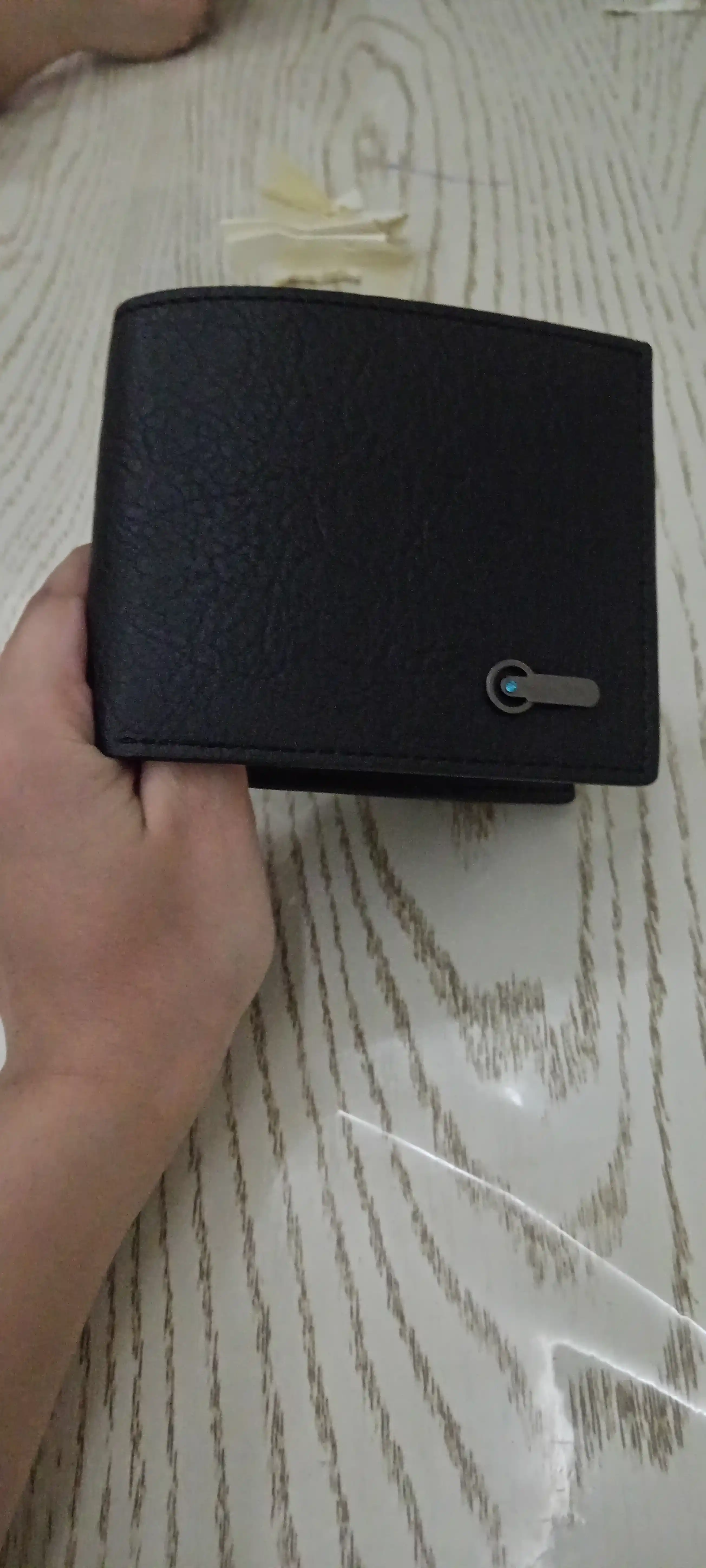 Erkaklar hamyoni, 12 sm x 10 sm o‘lchamdagi portmone