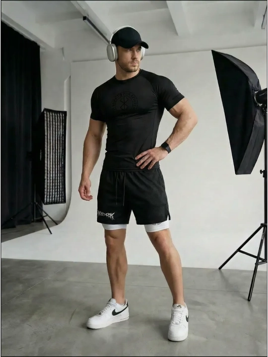 Kompression sport kostyumi, 2 ta 1 da: fitnes va yugurish uchun futbolka va shortiklar