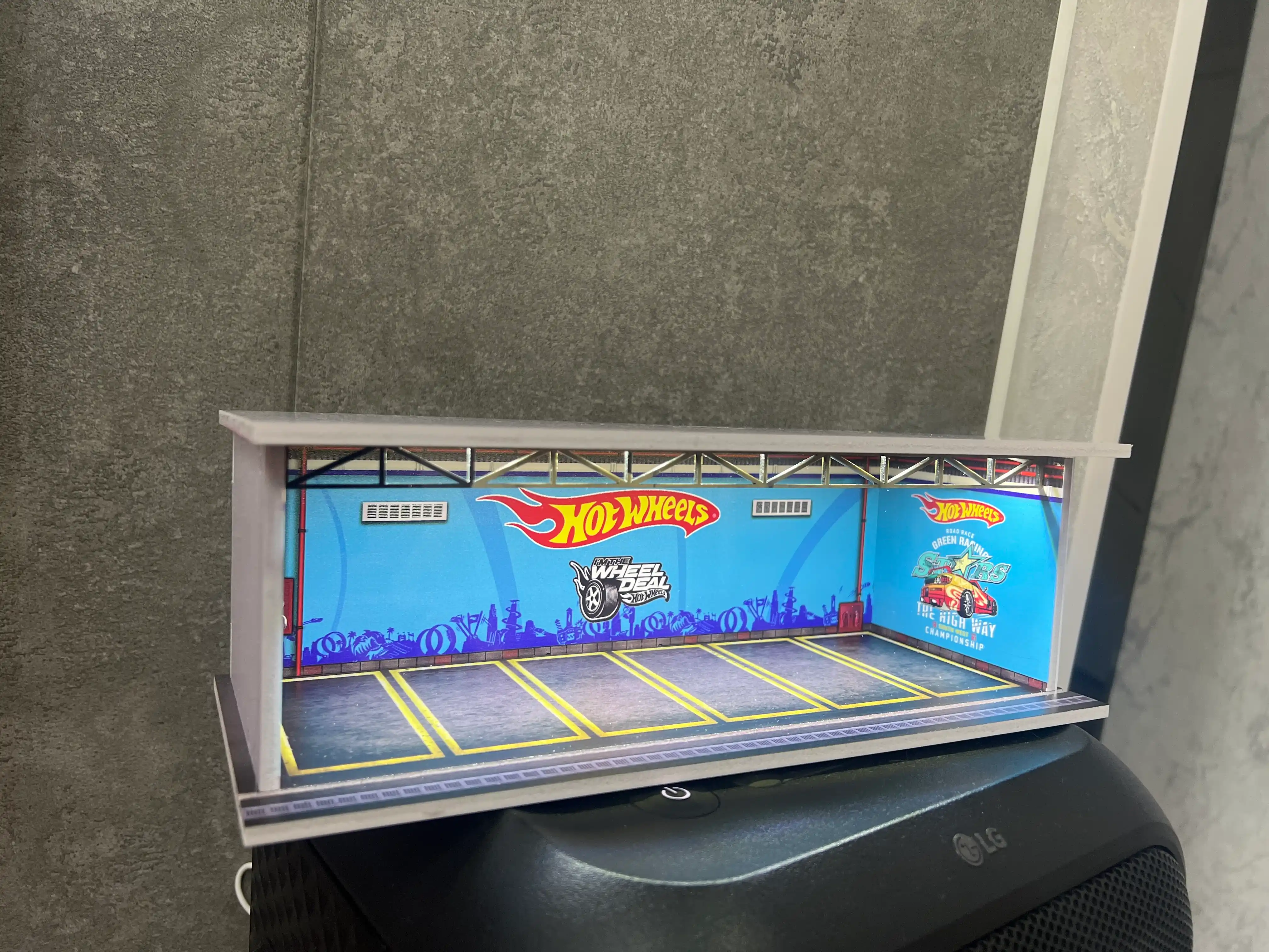 Диорама Moreart 1:64, гараж с подсветкой для моделек Hot Wheels, Mini GT, Tomica