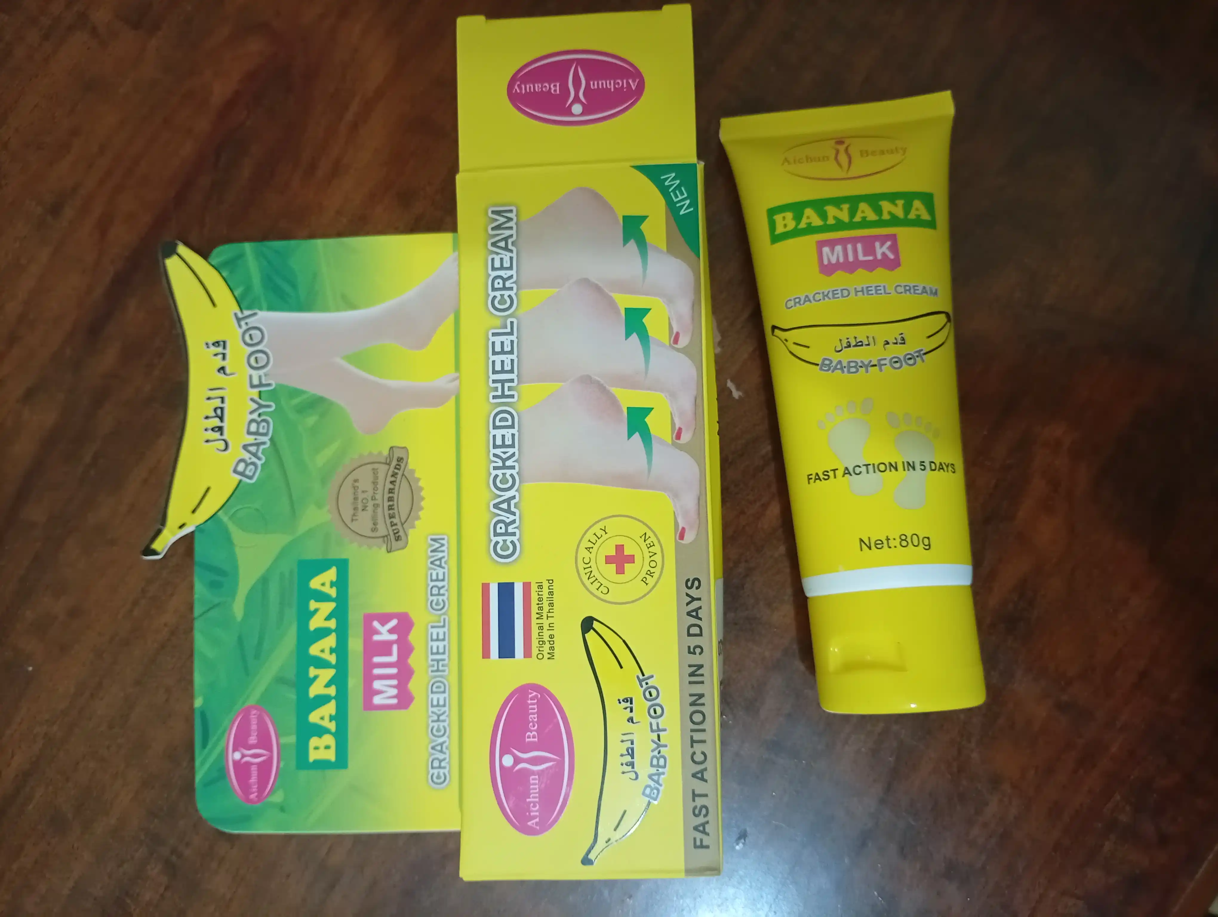 Крем для потрескавшихся пяток BANANA MILK, Baby Foot, 80 г