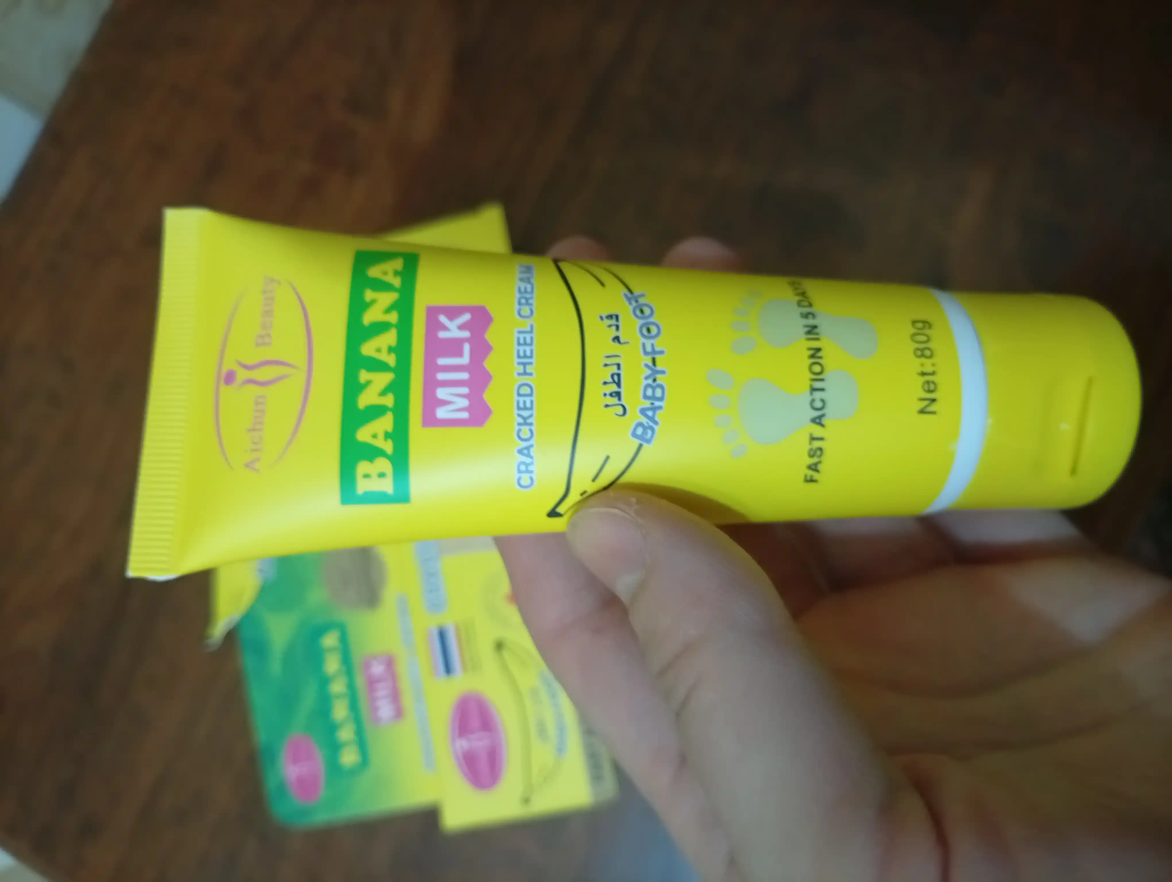 Крем для потрескавшихся пяток BANANA MILK, Baby Foot, 80 г