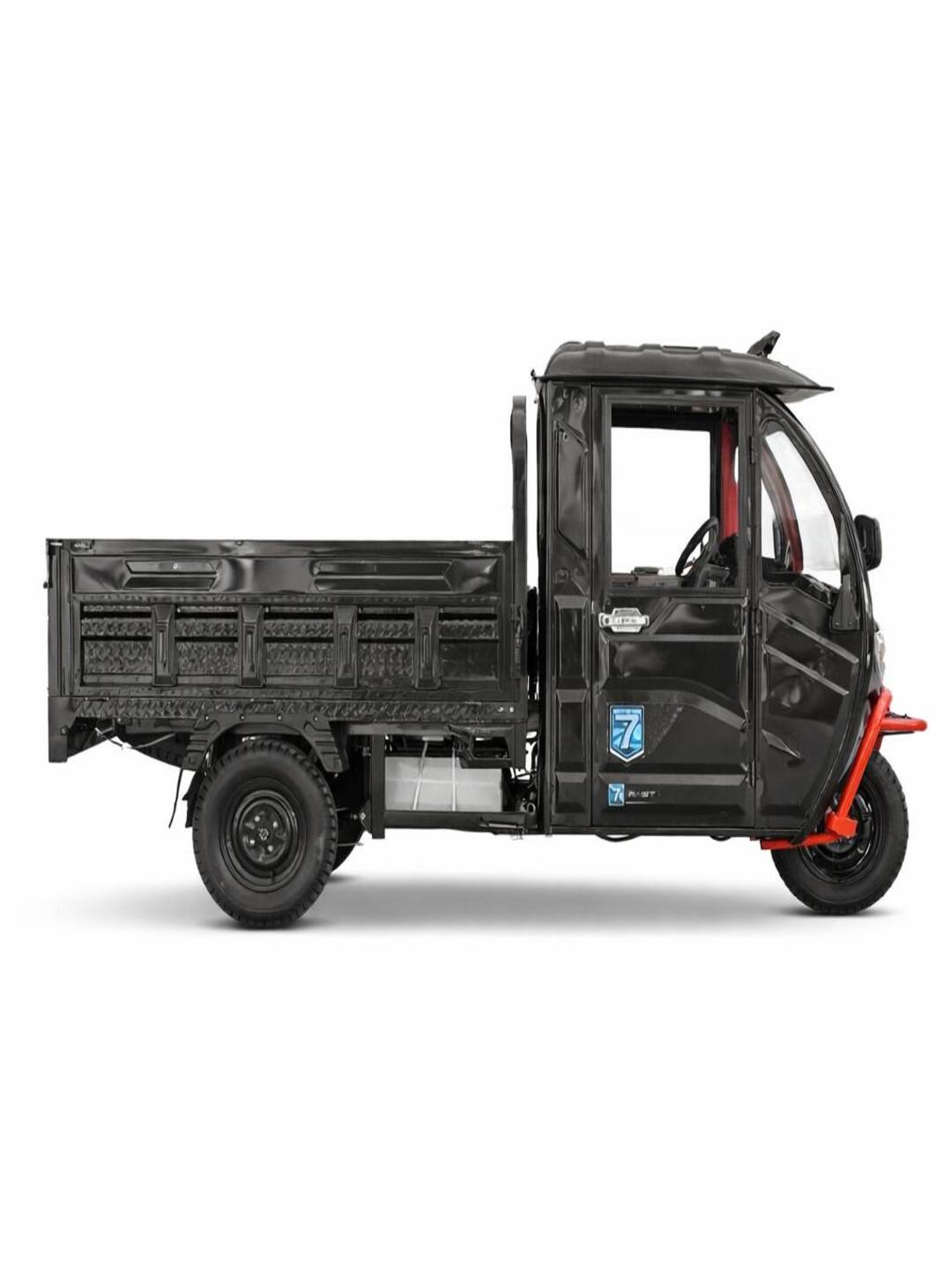 Yopiq kabinali elektr yuk tashuvchi uch g‘ildirakli transport vositasi