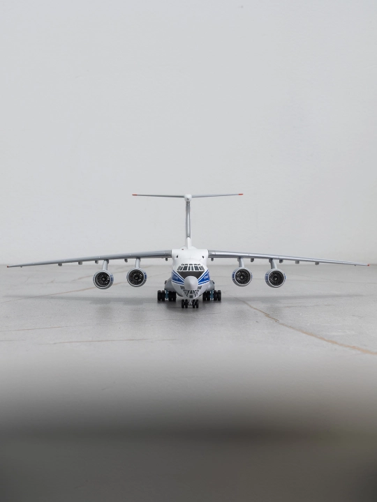 Модель самолёта Ильюшин Ил-76ТД, авиакомпания Волга-Днепр, SQ Wings, металл, 23,3см