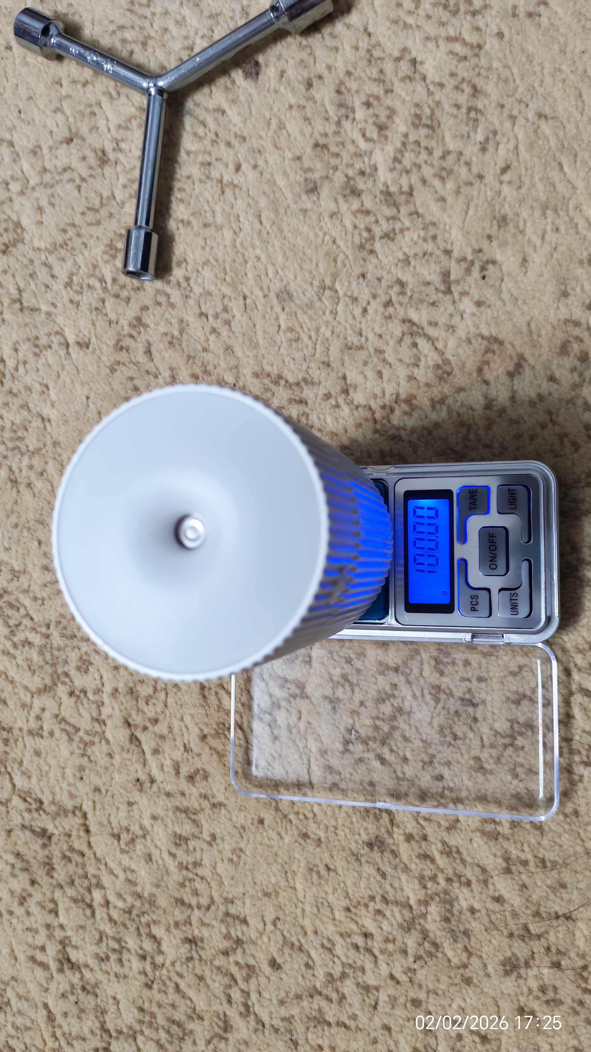 Elektron zargarlik tarozilari, batareyalar bilan, 200 g