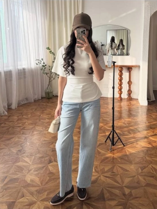 Ayollar uchun beli tor va orqa qismida bog'ichli Massimo Dutti uslubda futbolka, standart