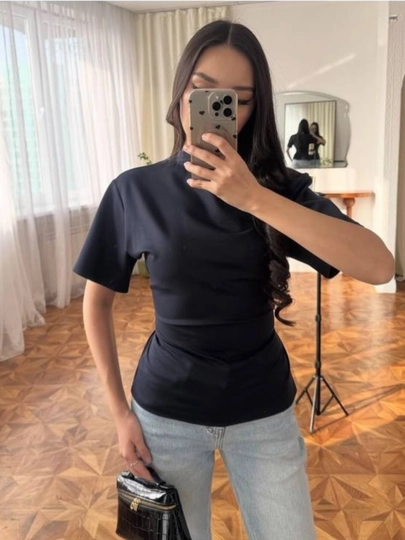 Ayollar uchun beli tor va orqa qismida bog'ichli Massimo Dutti uslubda futbolka, standart - 