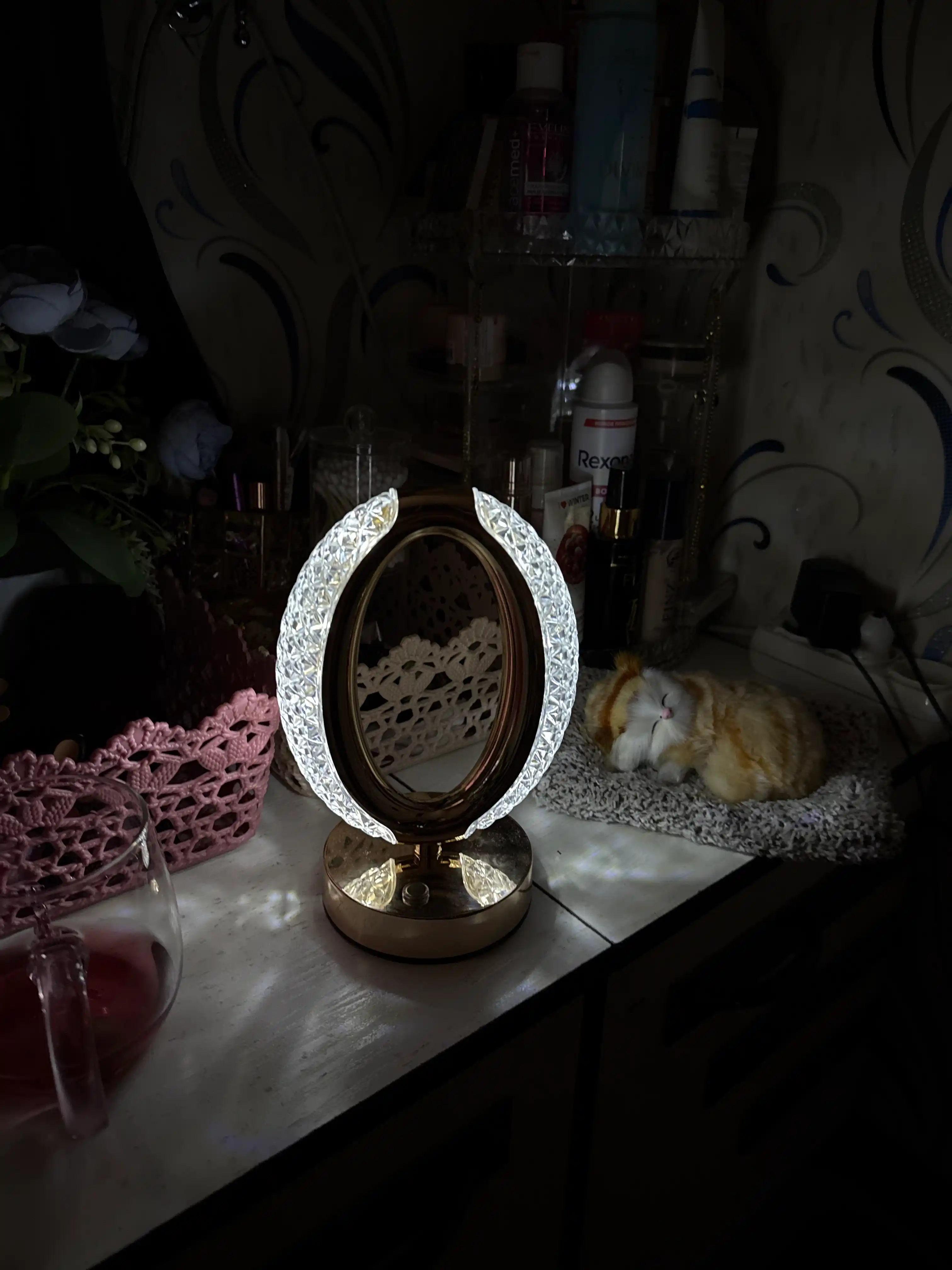 Stol chiroqchasi, sensorli Led, 3 xil yorug'lik darajasi