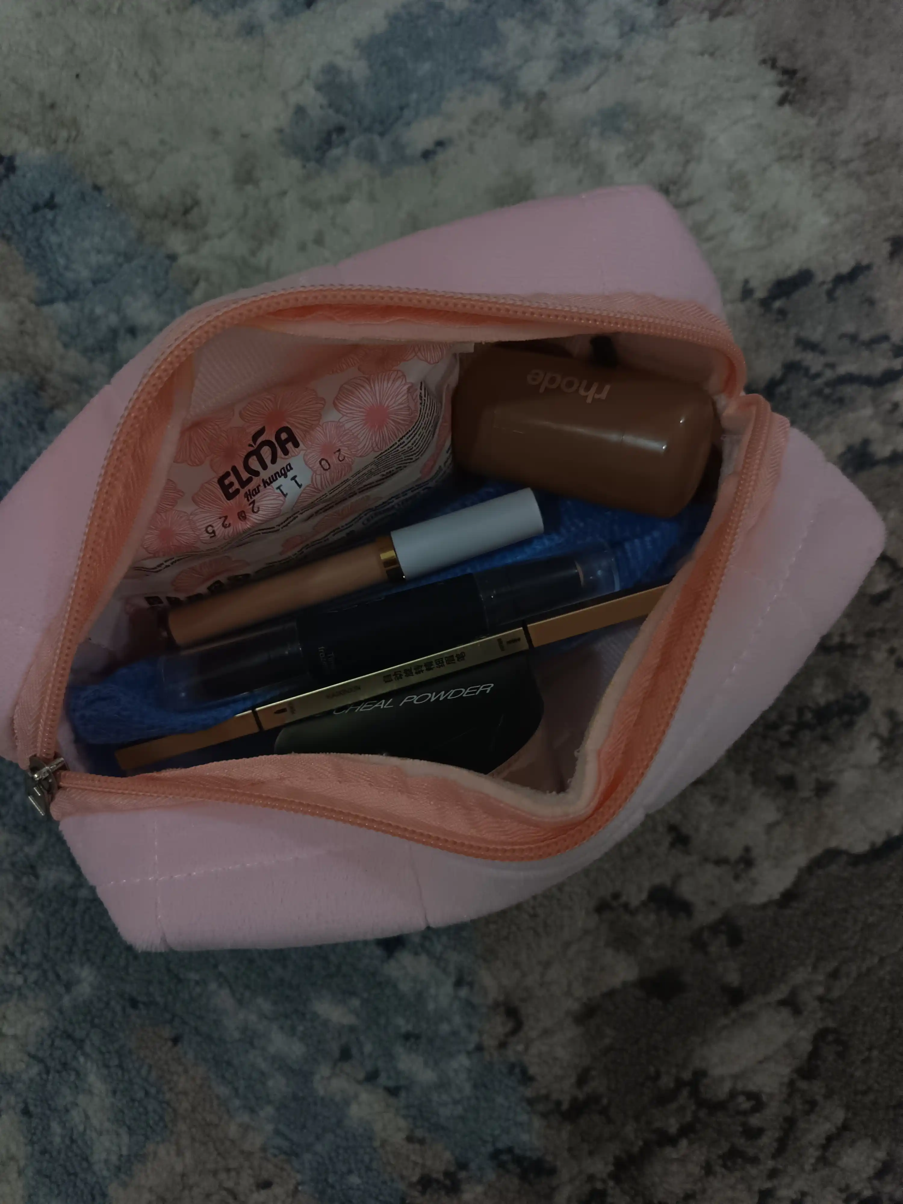 Kosmetik sumka, kosmetika uchun sayohat organayzeri