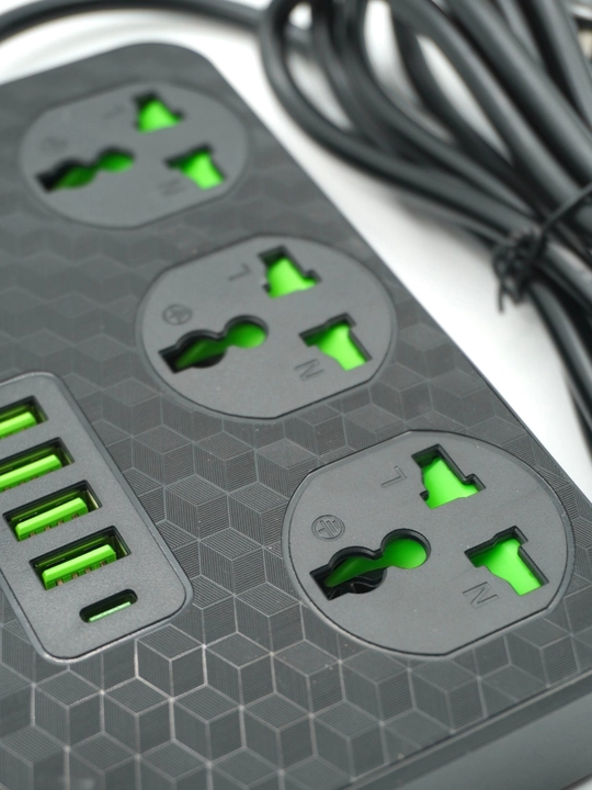 Удлинитель 2000W c USB-A и Type-C (PD), с выключателем и защитой для детей