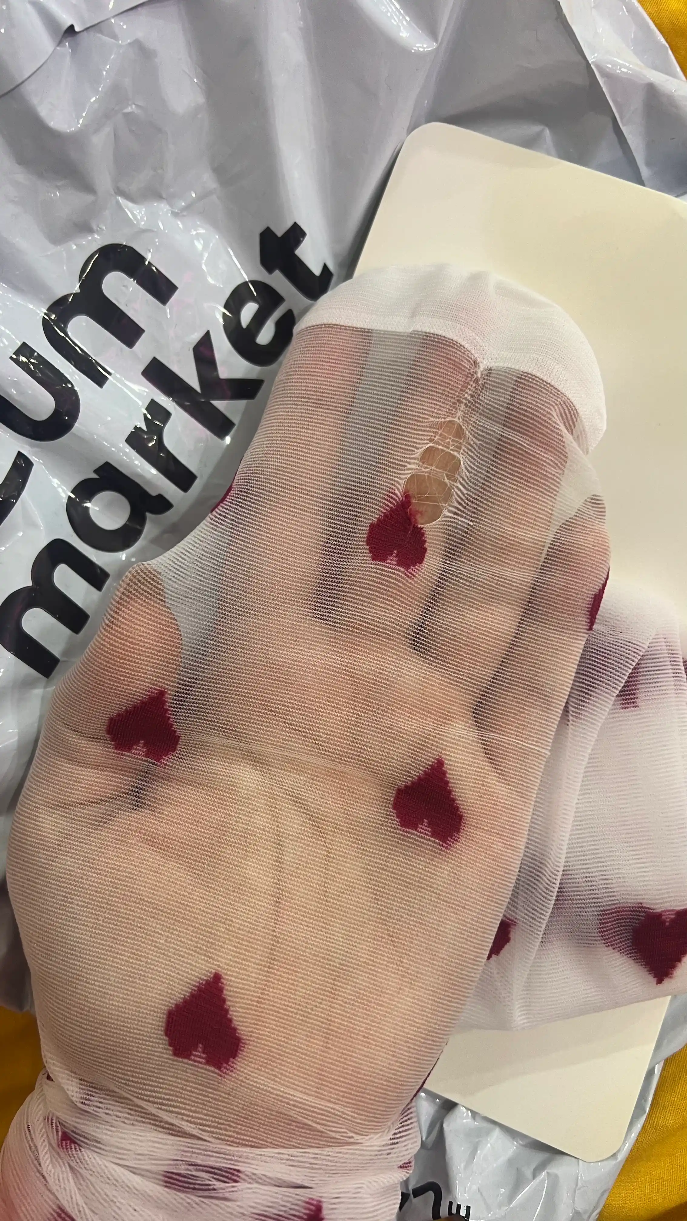 Ayollarning bantik va yurakchali uzun paypoqlari