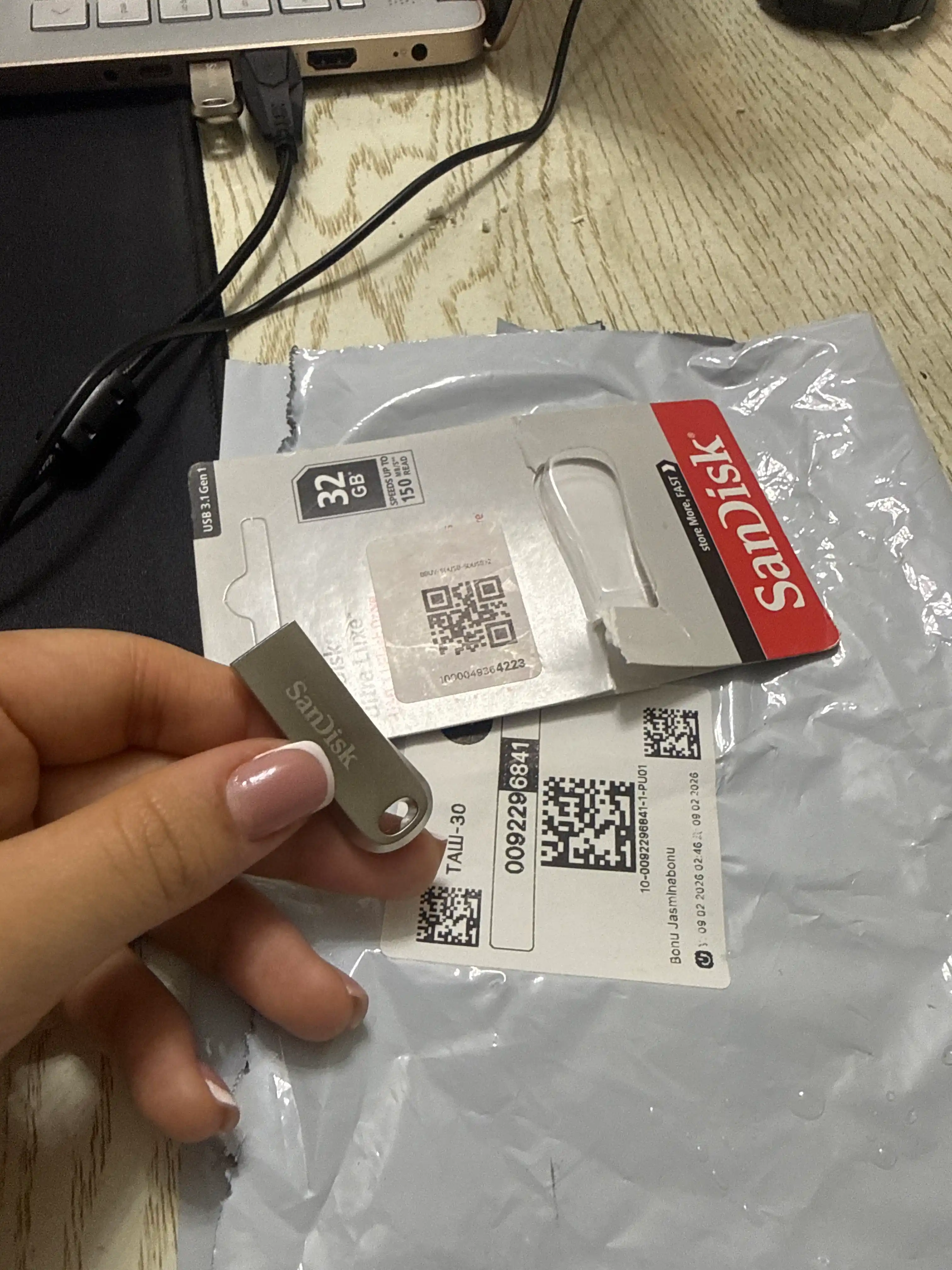 Флешка SanDisk Ultra Luxe USB 3.1, 2, 4, 8, 16, 32, 64, 128 ГБ