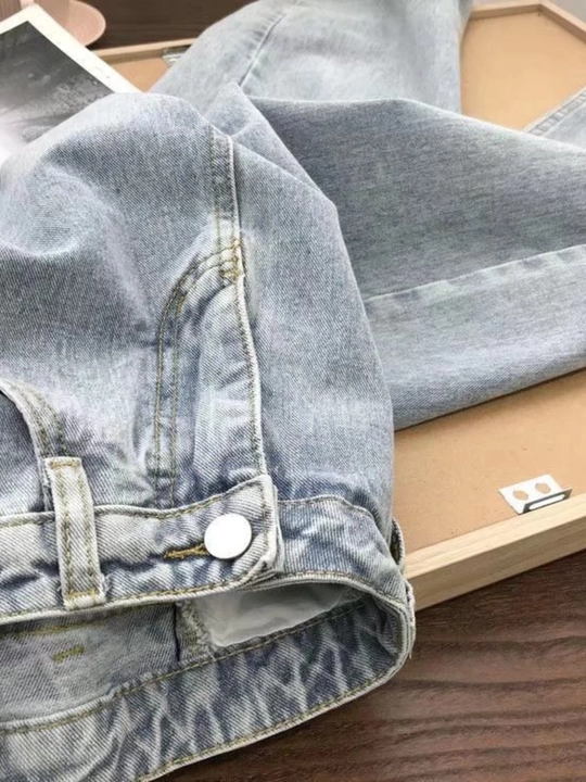 Ayollar uchun baland belli mom jeans – turli rangdagi denim shimlar, jinsi shimlar