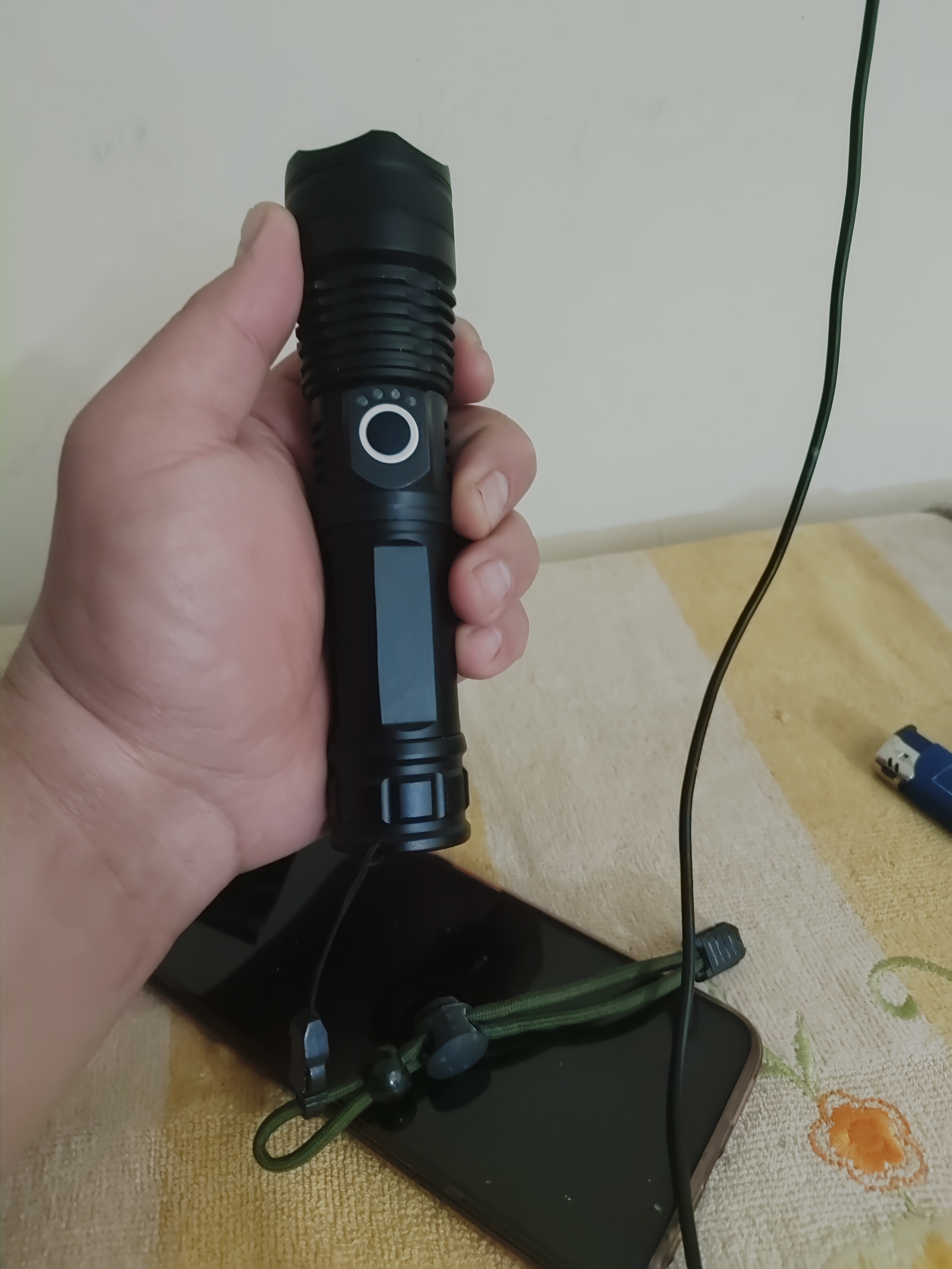 Qo'l chirog'i, LED, qayta zaryadlanuvchi, Zoom effekti bilan