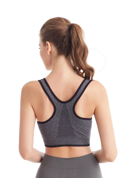 Ayollar sport topi Kioko. Fitnes uchun olinadigan chashkali sport topi