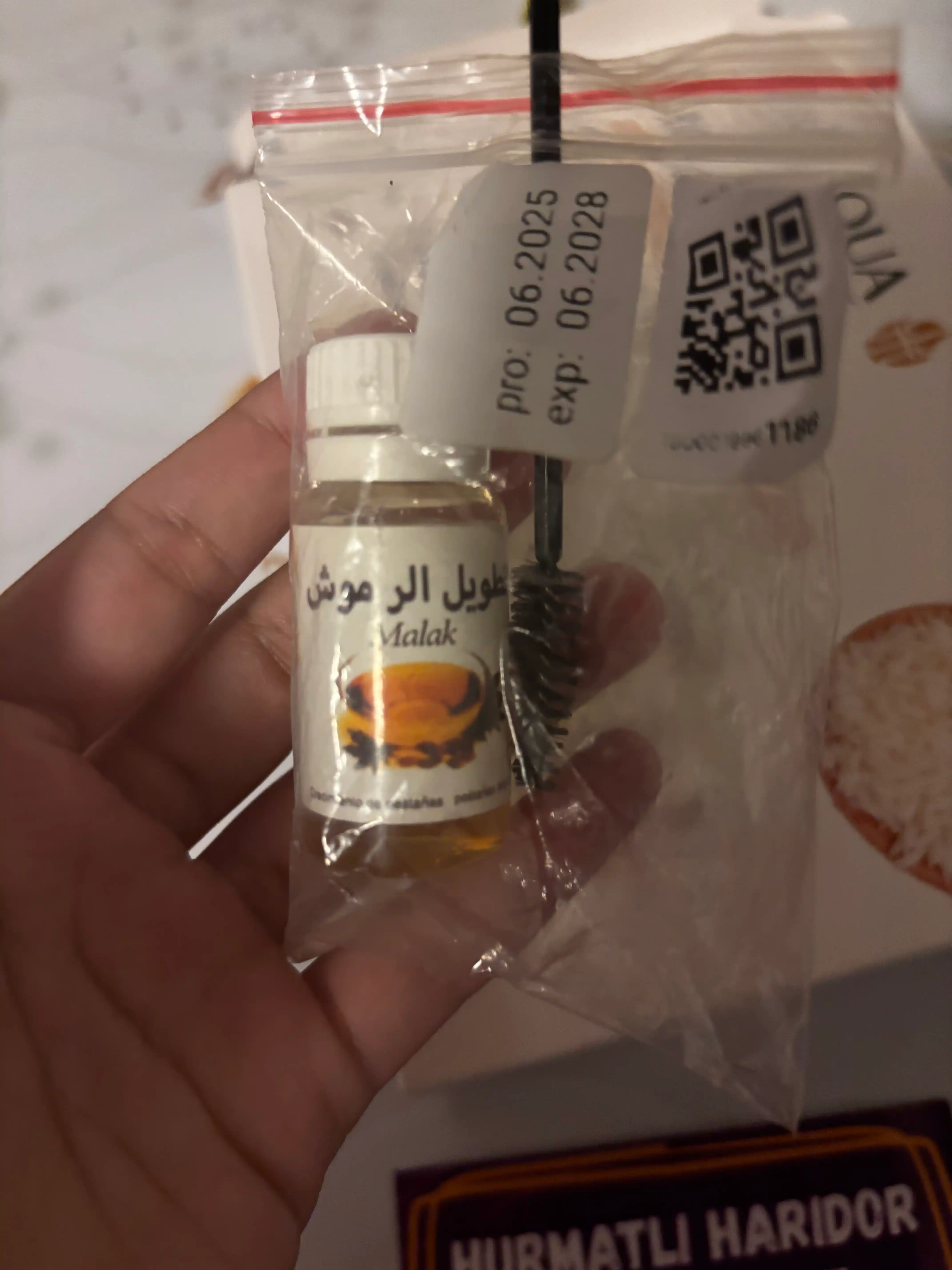 Qoshlar va kirpiklar o'sishi uchun moy, cho'tka, 10 ml