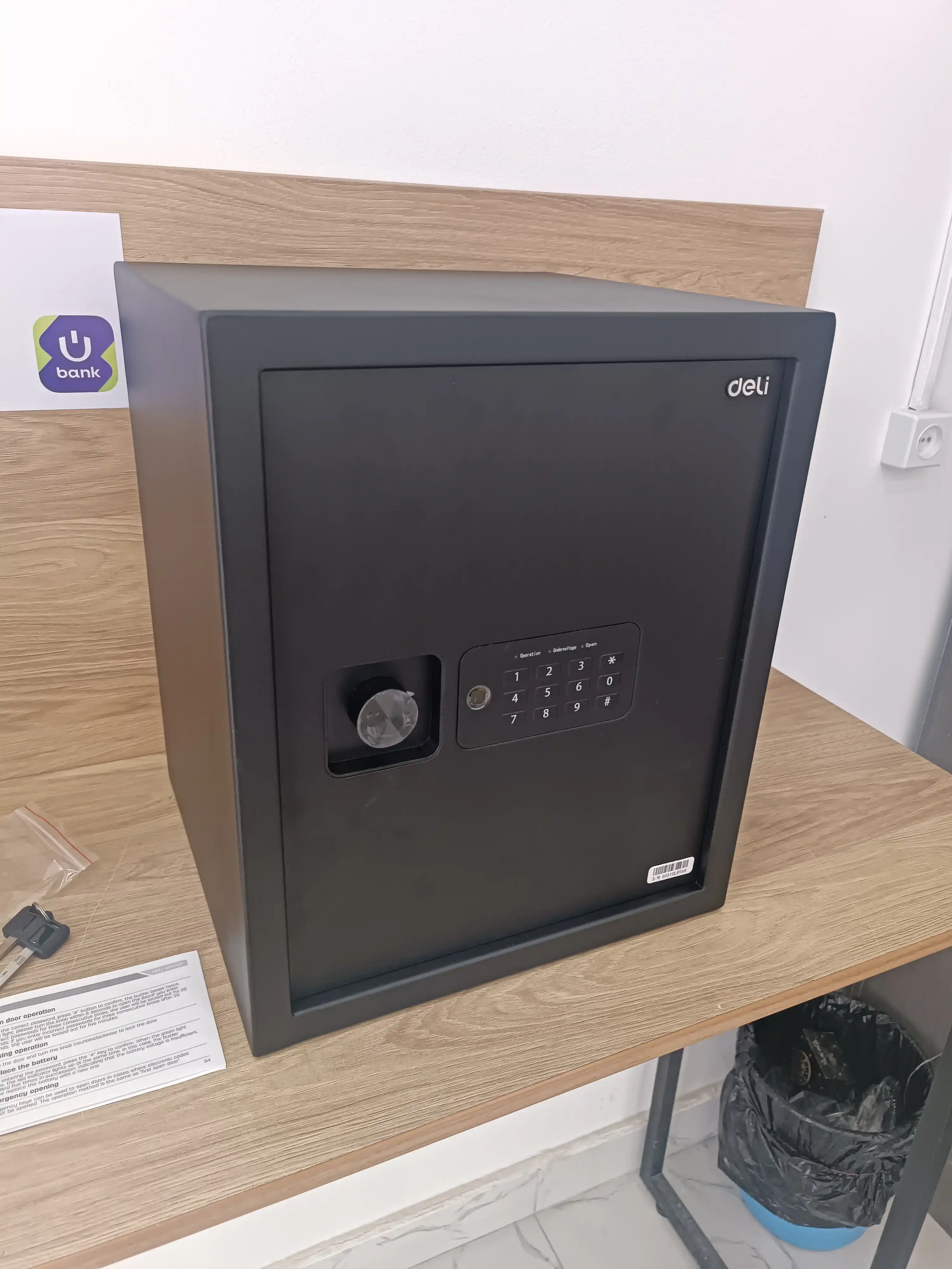 Сейф 420*350*330 мм ET534 Deli, электронный код+ключ, черный, 13.9 кг