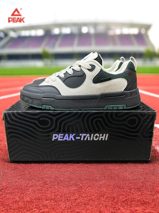 Erkaklar uchun kedalar PEAK SPORT