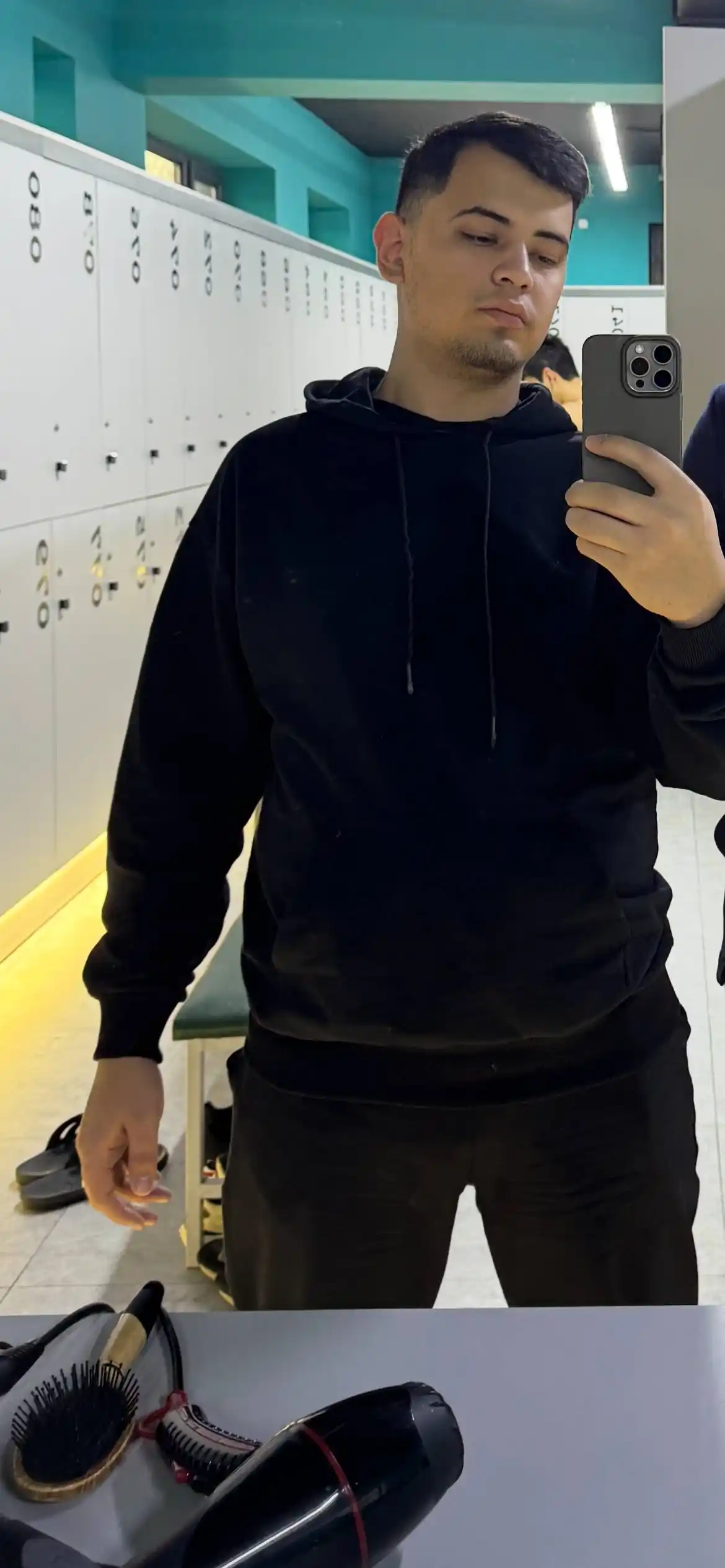 Erkaklar sport kostyumi. Bahor va kuz uchun. Oversize