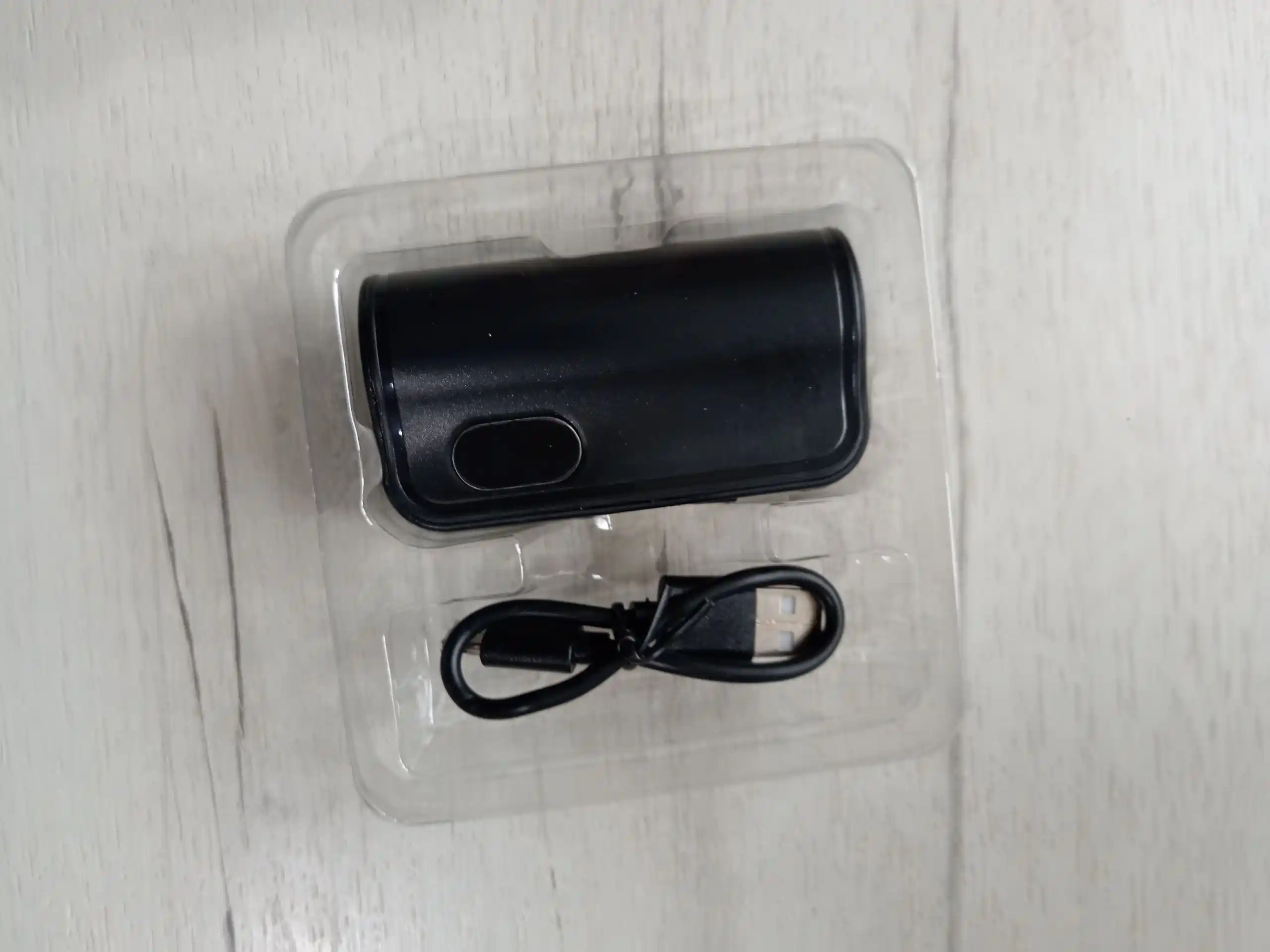 Power Bank 5000 mAh — удобен для переноски, для iPhone и Android