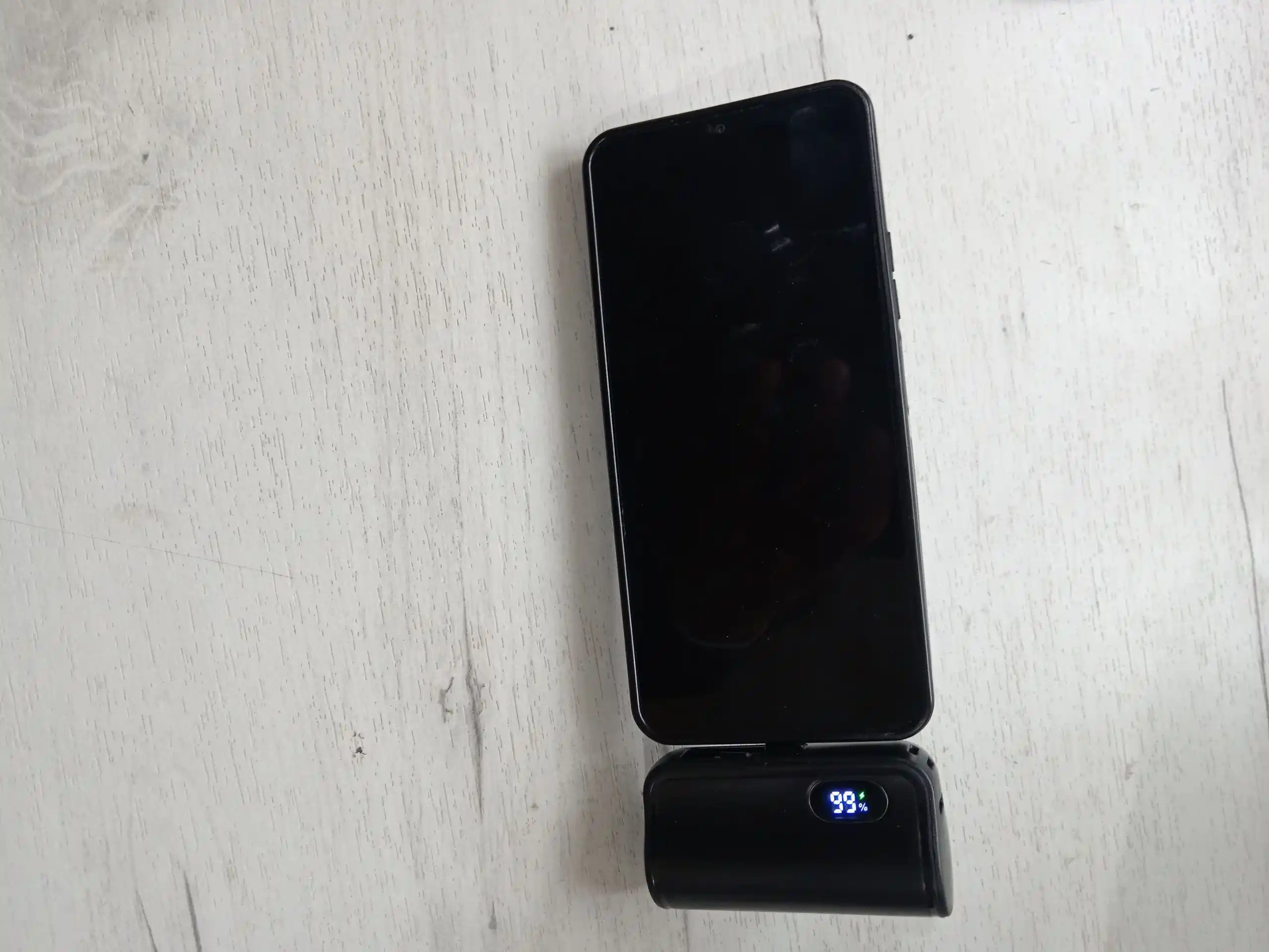 Power Bank 5000 mAh — удобен для переноски, для iPhone и Android