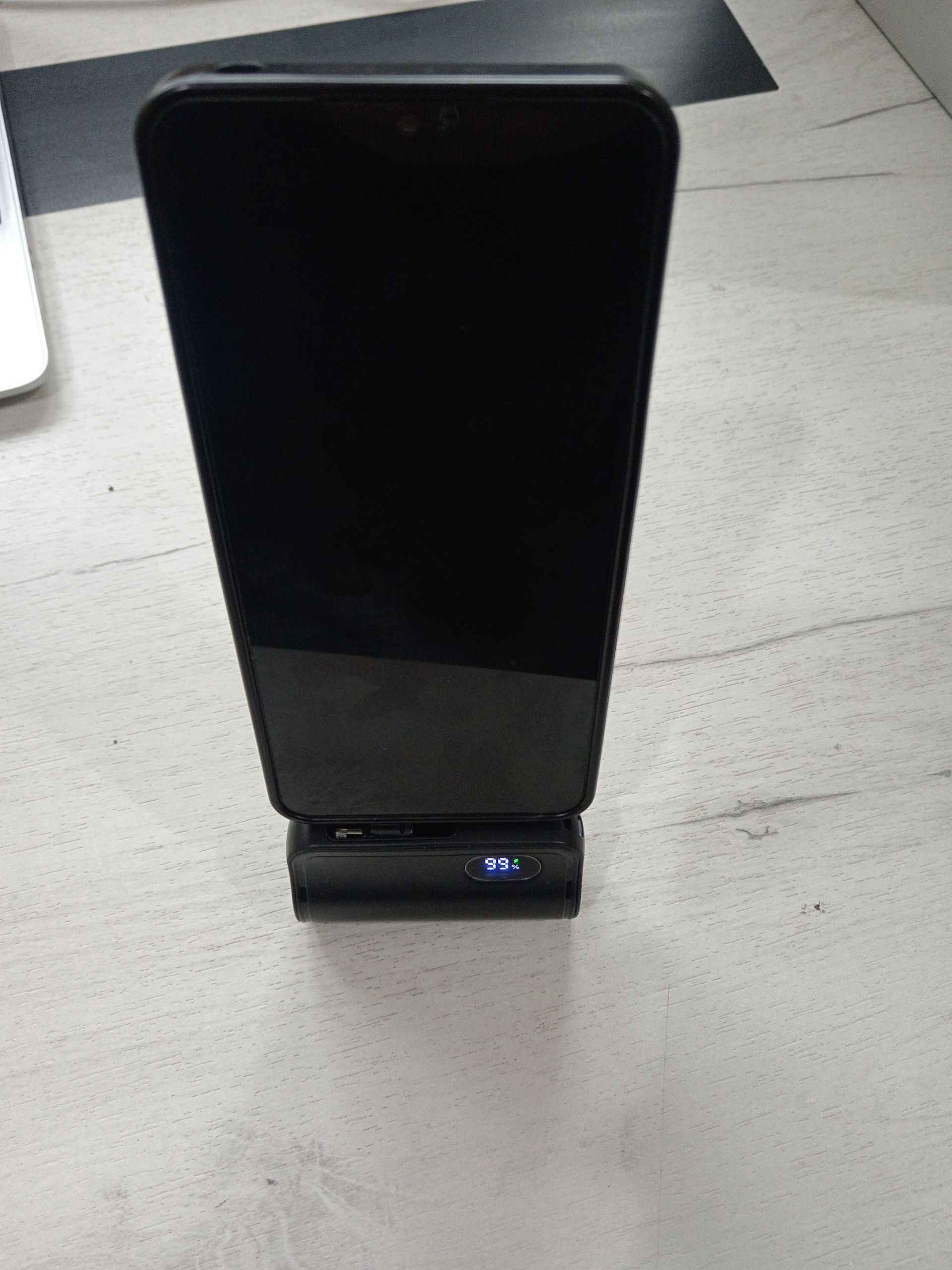 Power Bank 5000 mAh — удобен для переноски, для iPhone и Android