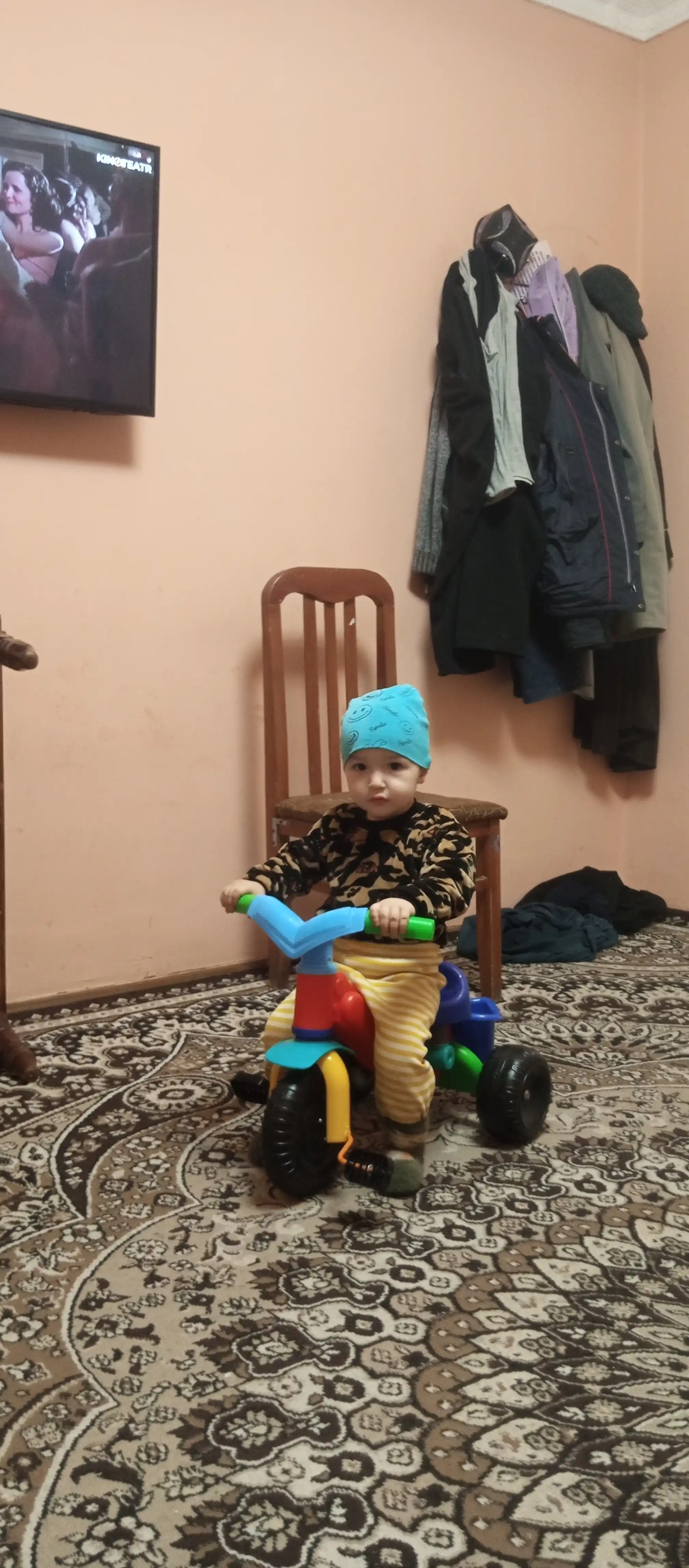 Bolalar velosipedi 3 g'ildirakli, rang-barang