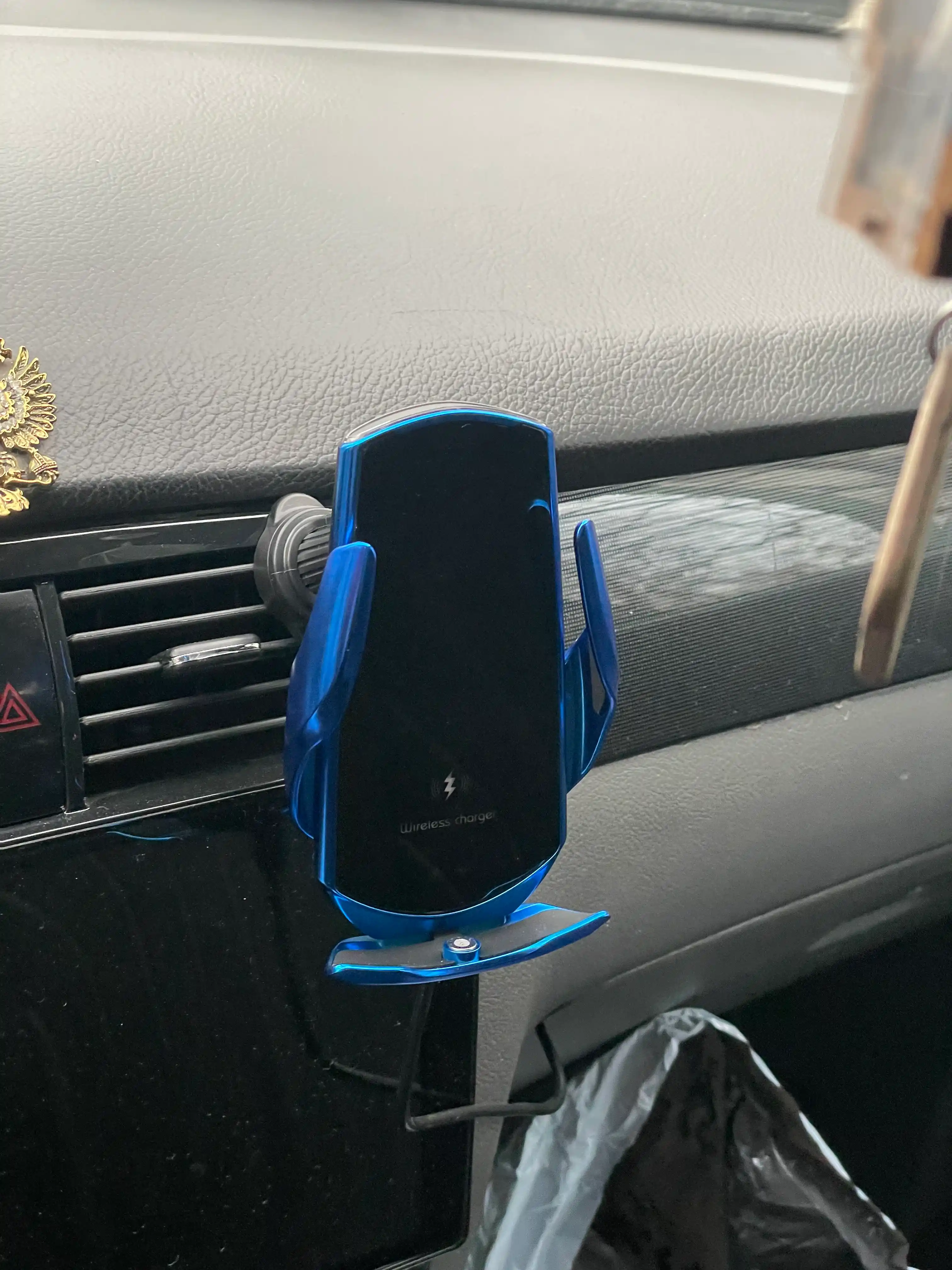 Автомобильный держатель для телефона с беспроводной зарядкой Smart Sensor