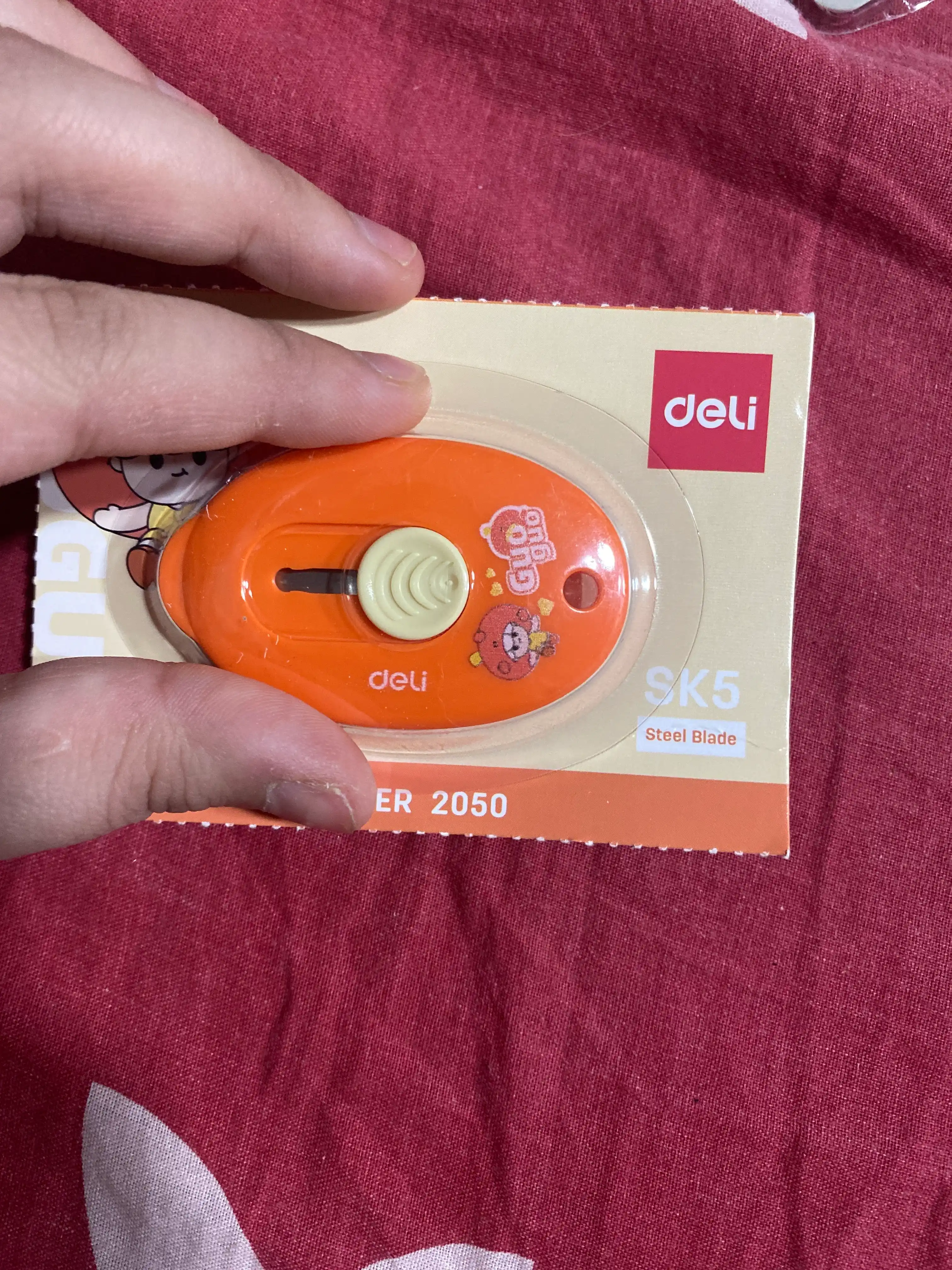 Kantselyariya pichog'i 59 * 37 * 12 mm "Deli" 2050