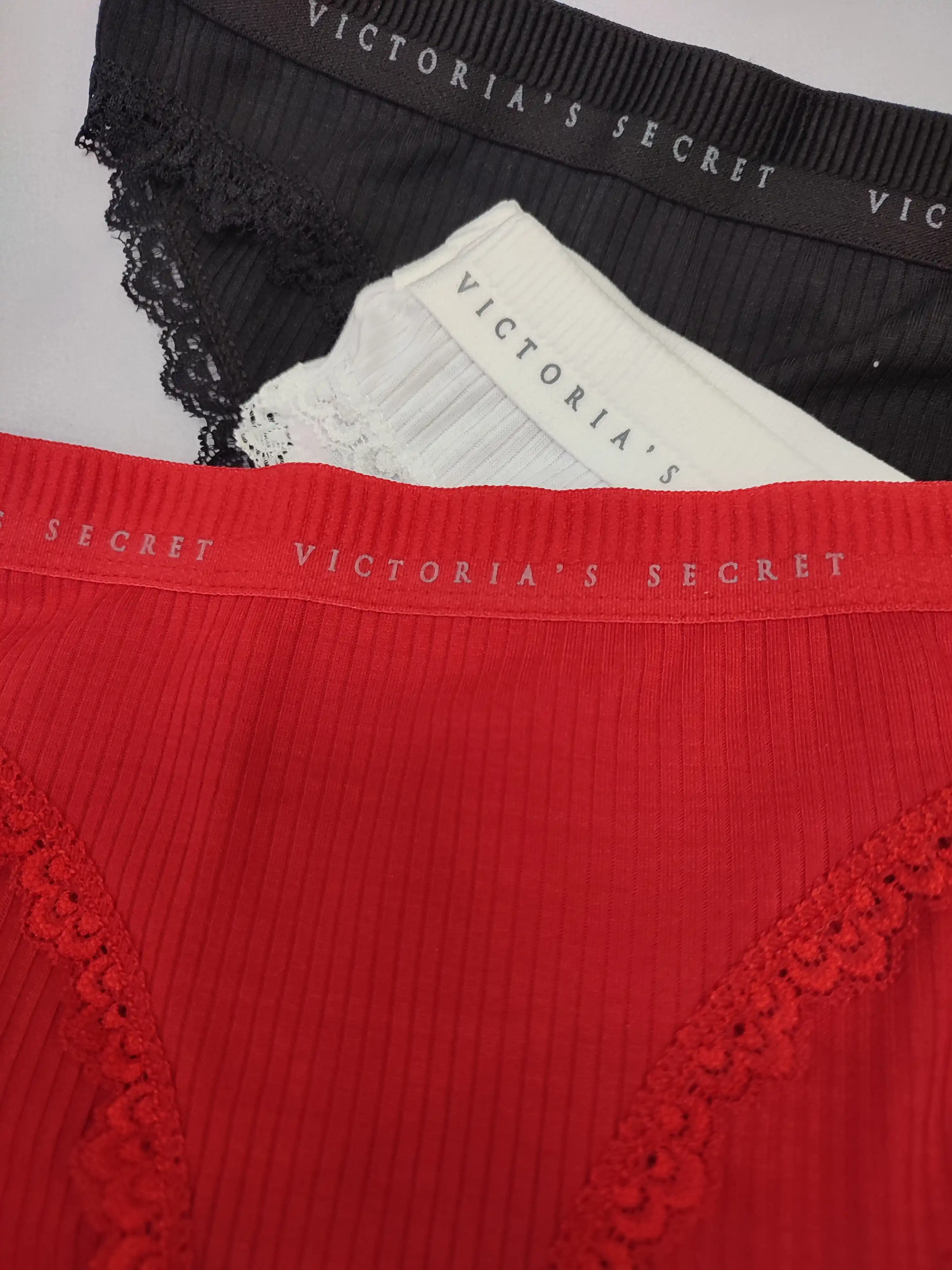 Ayollar uchun Victoria`s secret trusiklari, 5 dona to‘plam, sovg‘a qutisida ichki kiyim