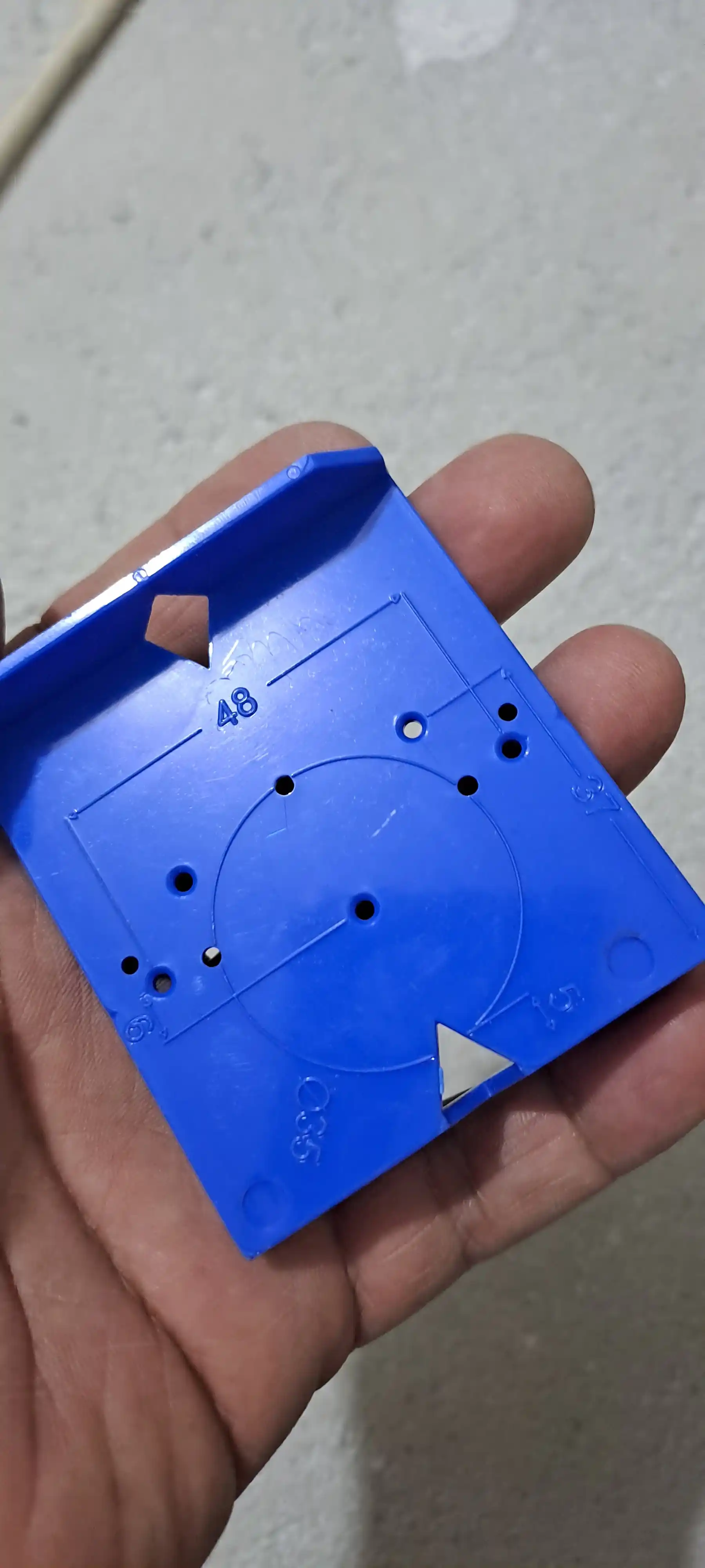 Shablon mebel eshik ilmogini ornatish uchun, universal, 28/35/40 mm