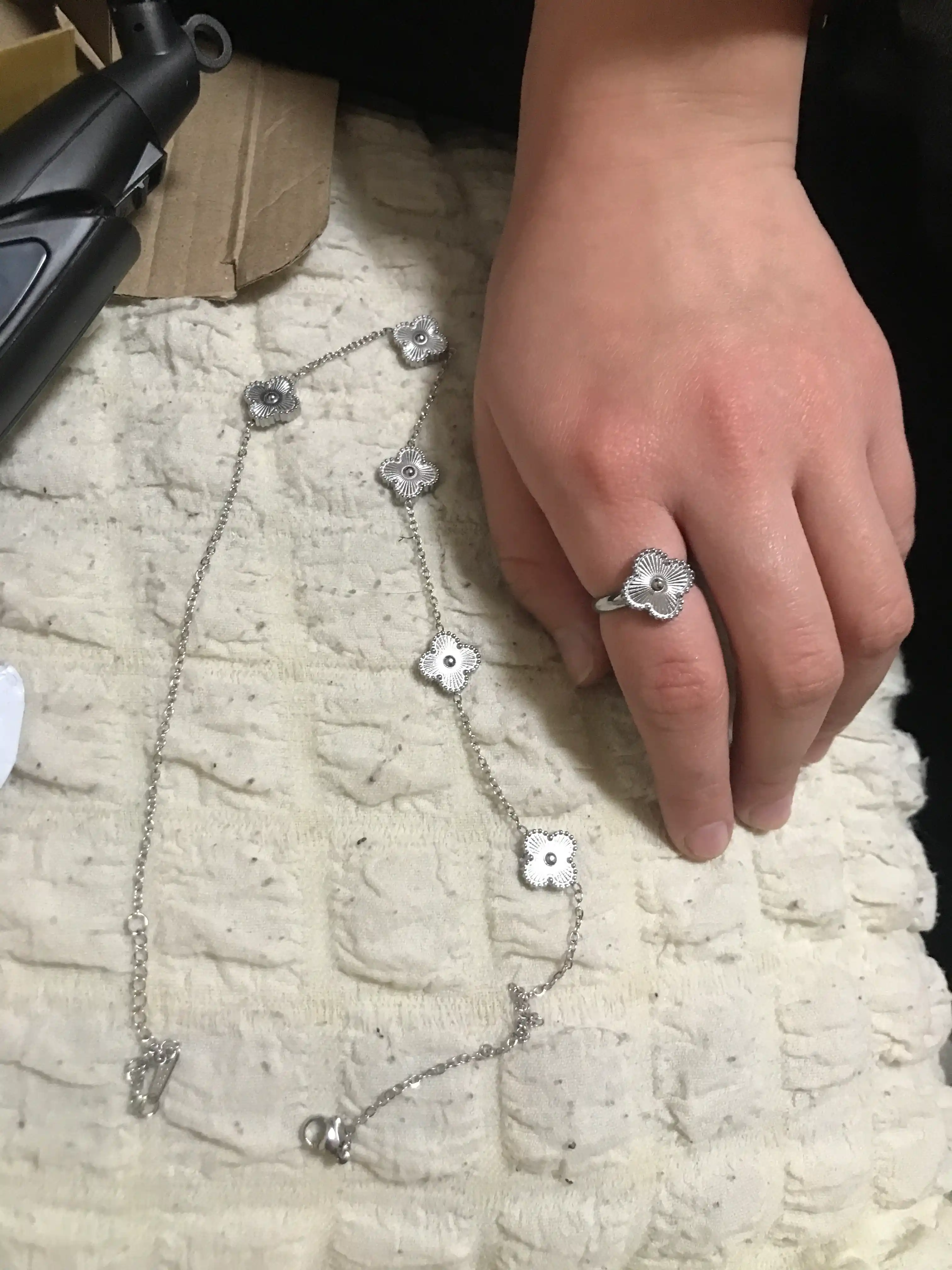 Комплект Vancleef из 4 предметов: кольцо, серьги, браслет и ожерелье, на каждый день