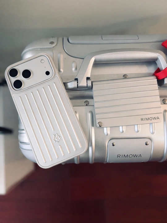 Металлический чехол в стиле RIMOWA, для iPhone 17 Pro Max —силиконовая основа, ударопрочный