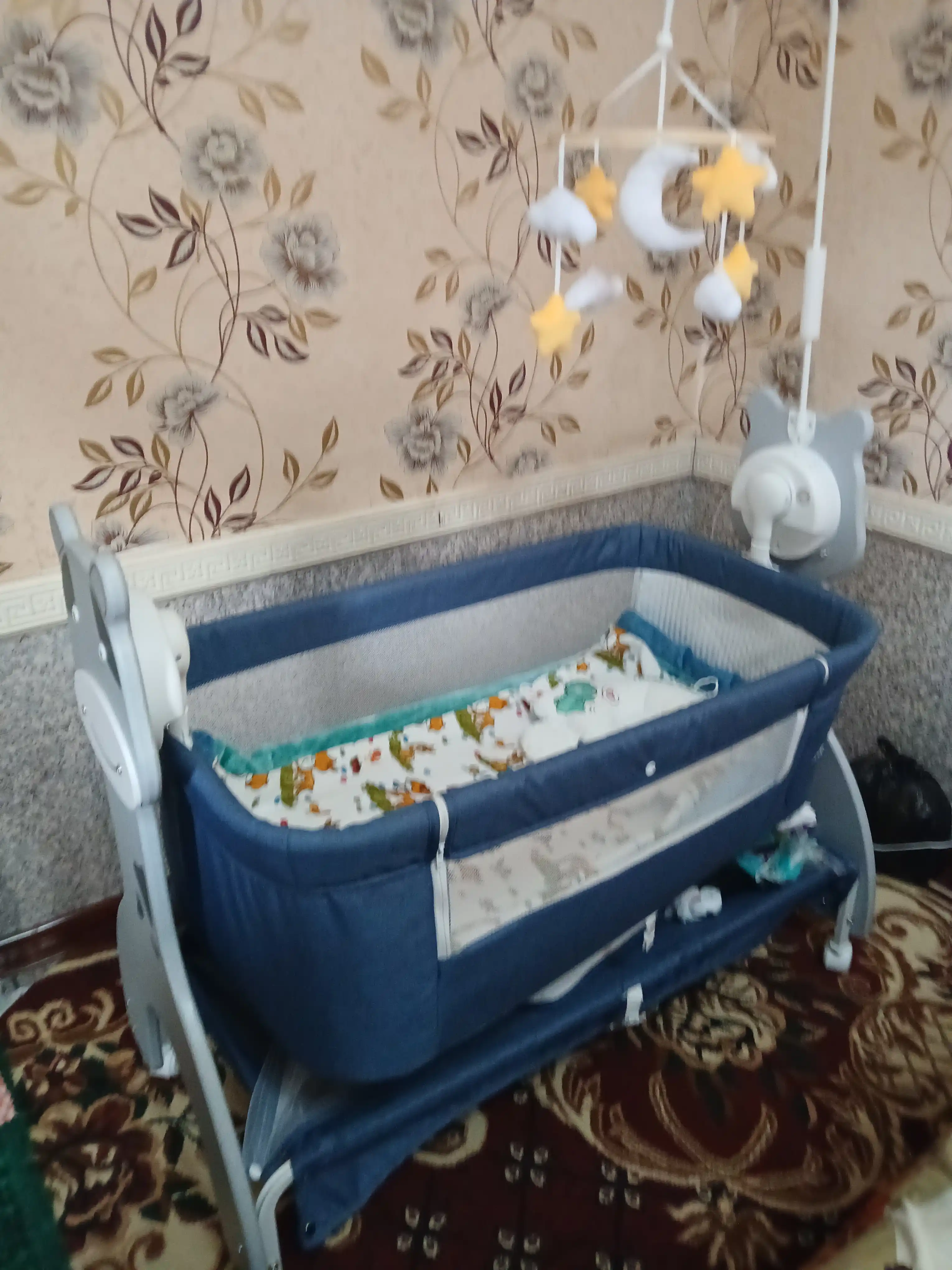 Детская кроватка приставная, люлька для новорожденных, колыбель электронная, манеж кровать