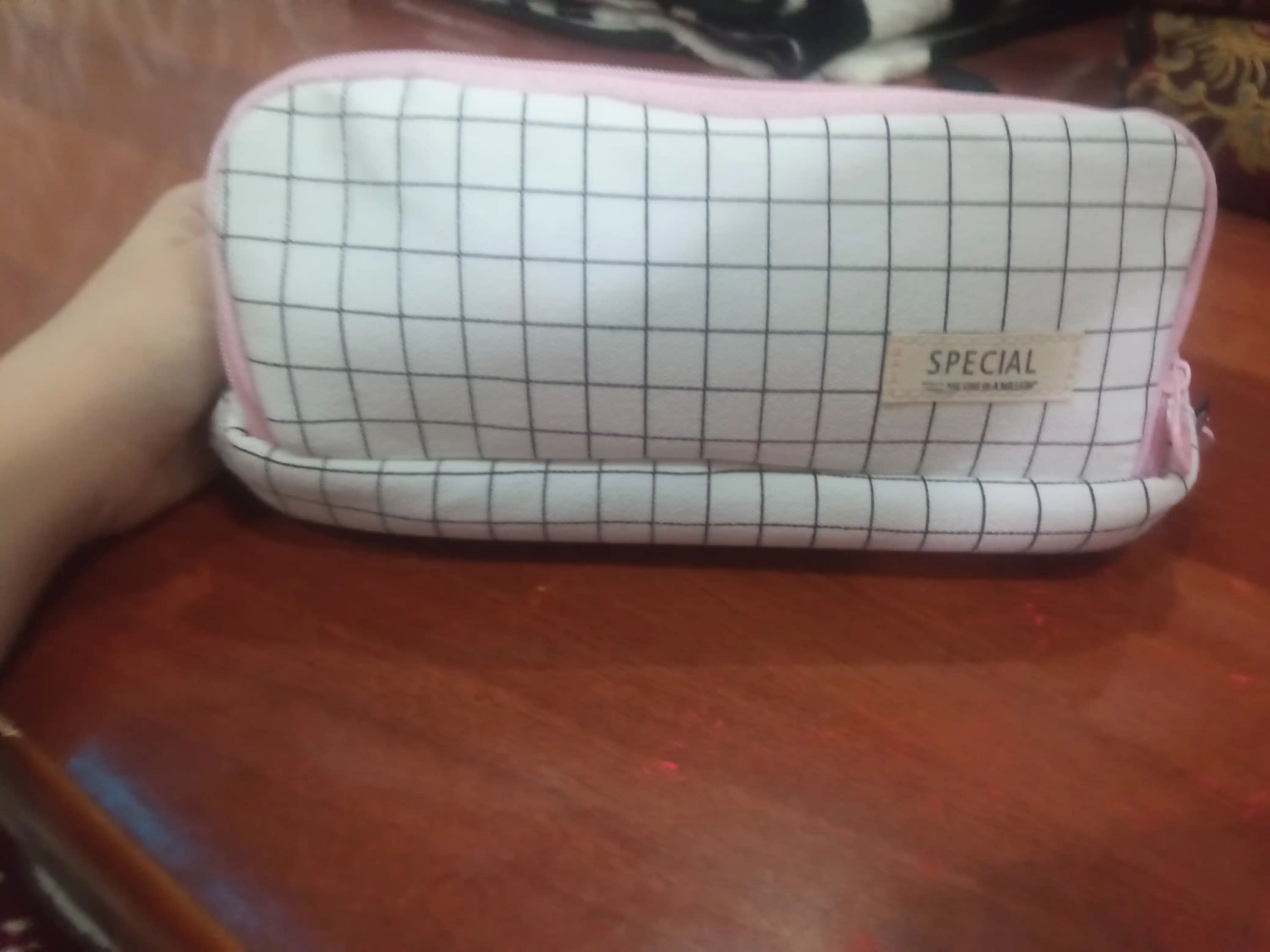 Maktab, qizlar uchun katakli qalamdon, kosmetik sumka