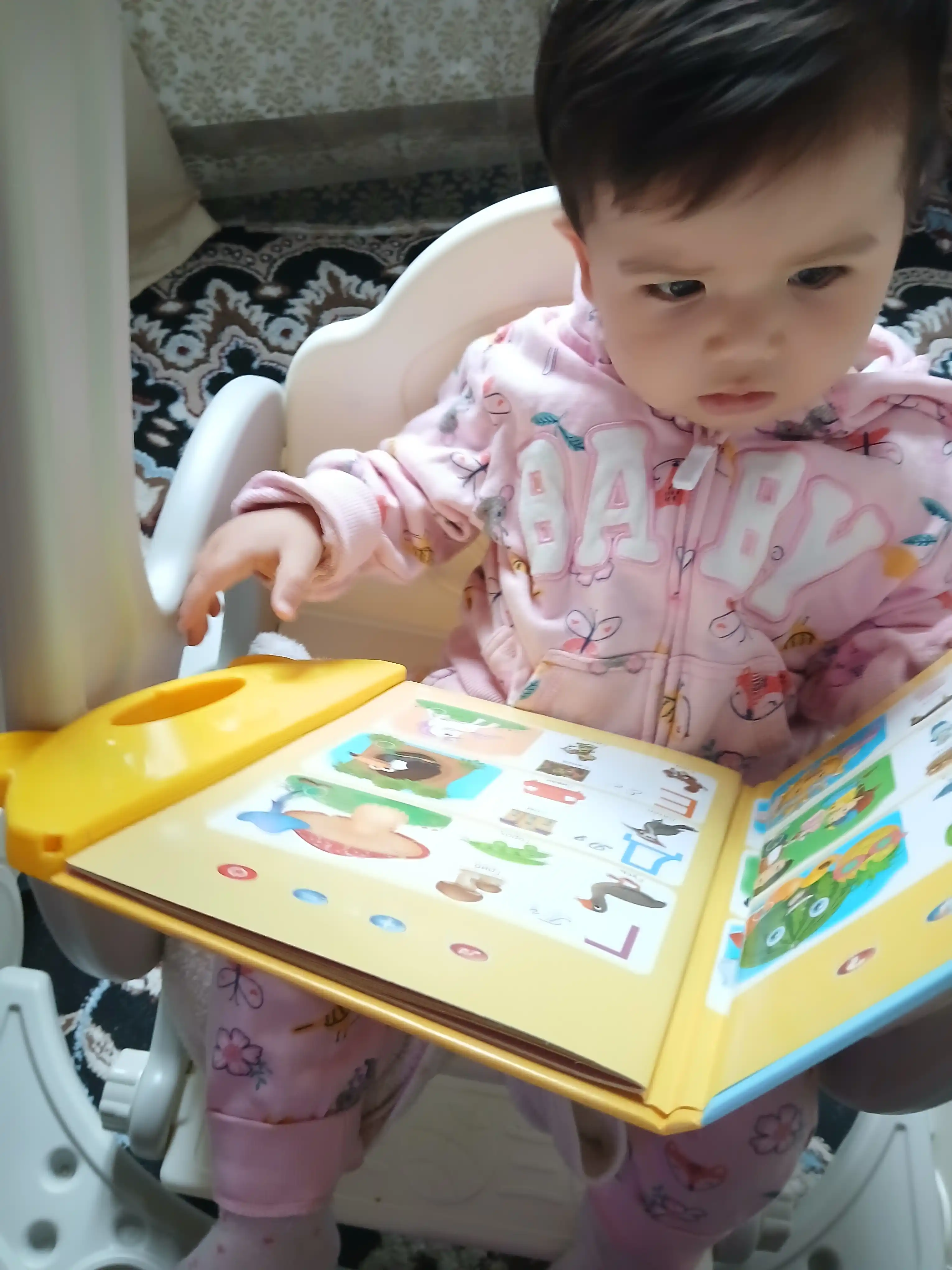 So‘zlashuvchi kitobcha, interaktiv, turli tillarda