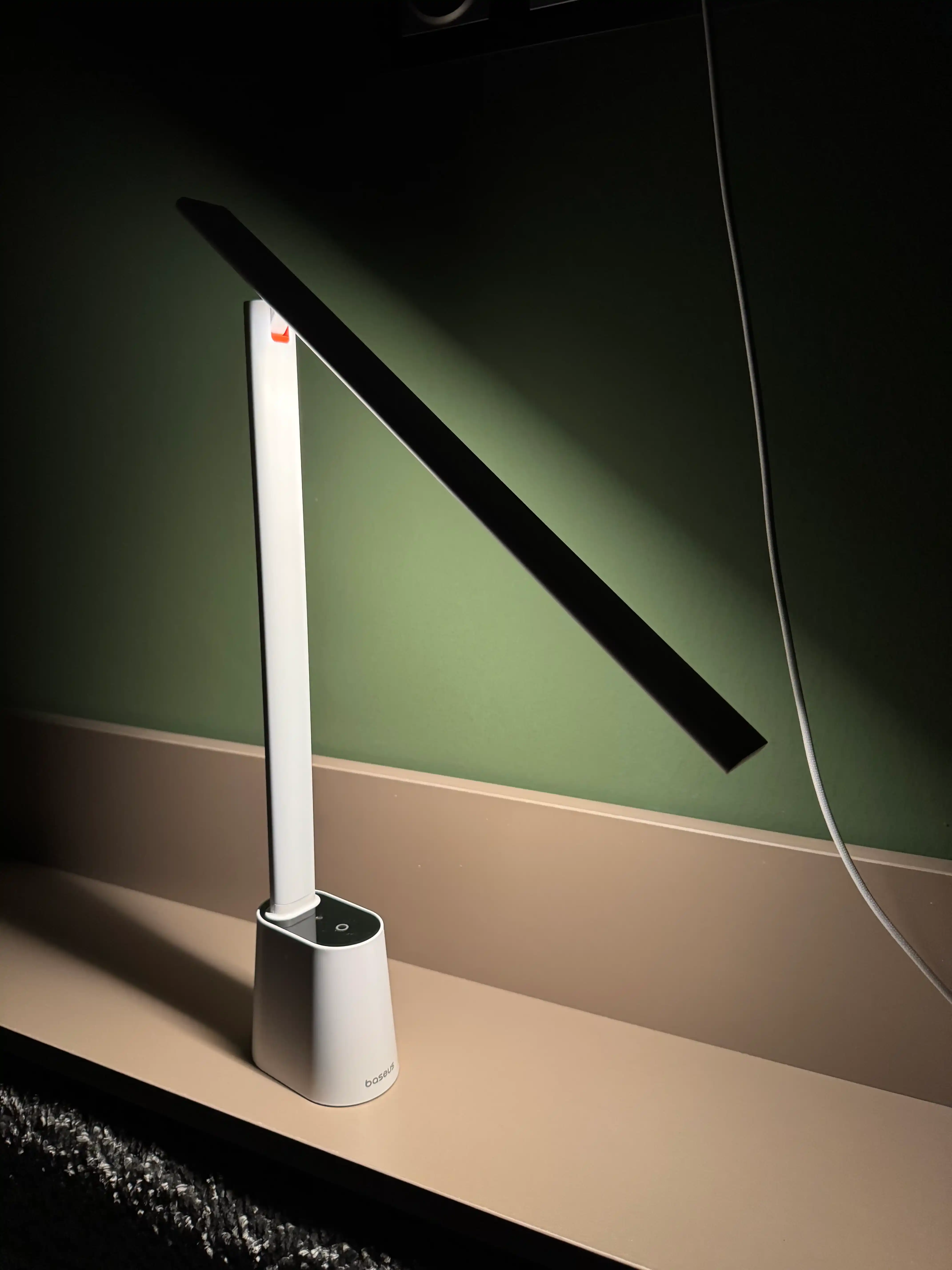 Stol lampasi Baseus Smart Eye Series Folding Desk Lamp White, yoritgich