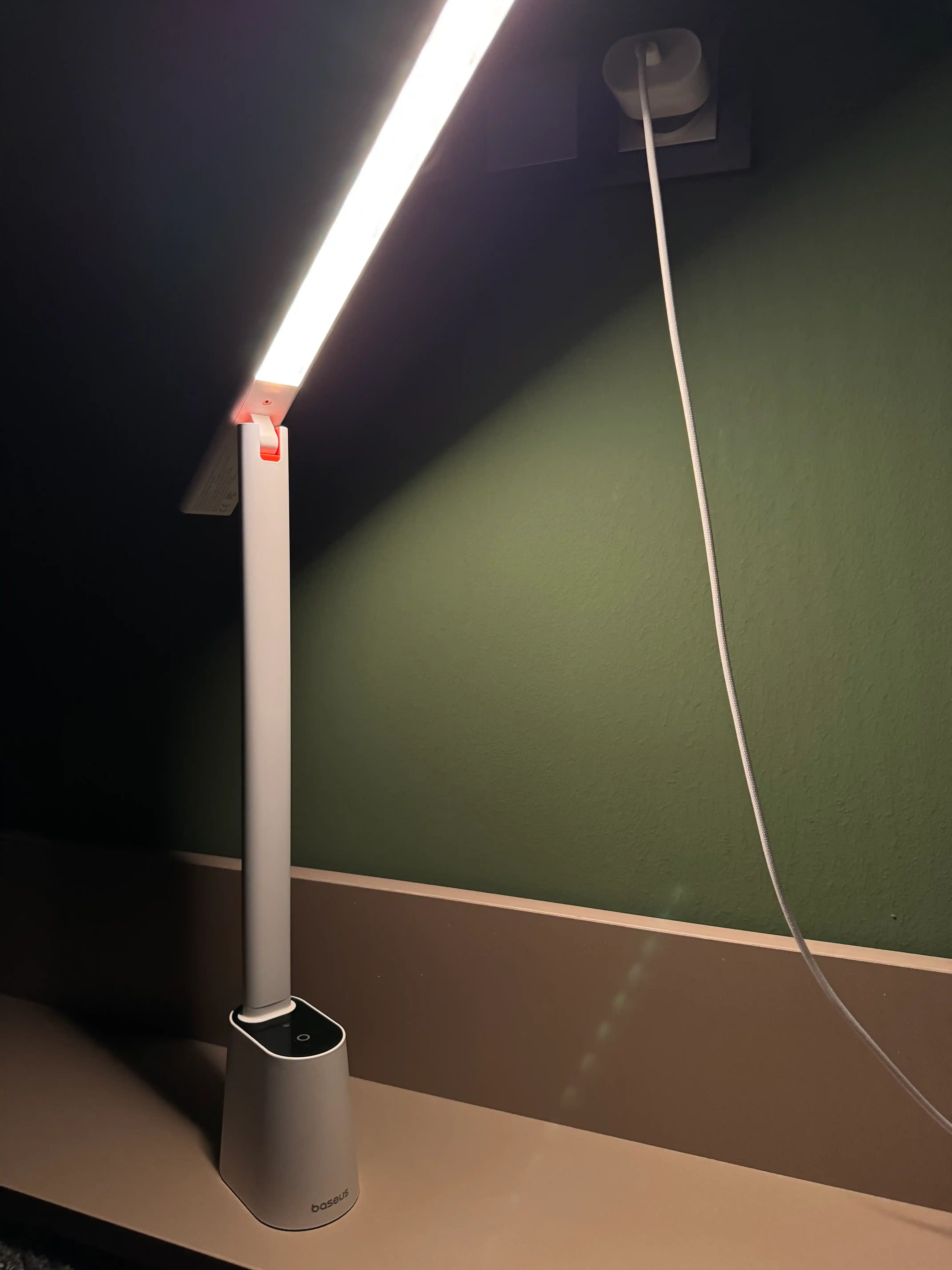 Stol lampasi Baseus Smart Eye Series Folding Desk Lamp White, yoritgich