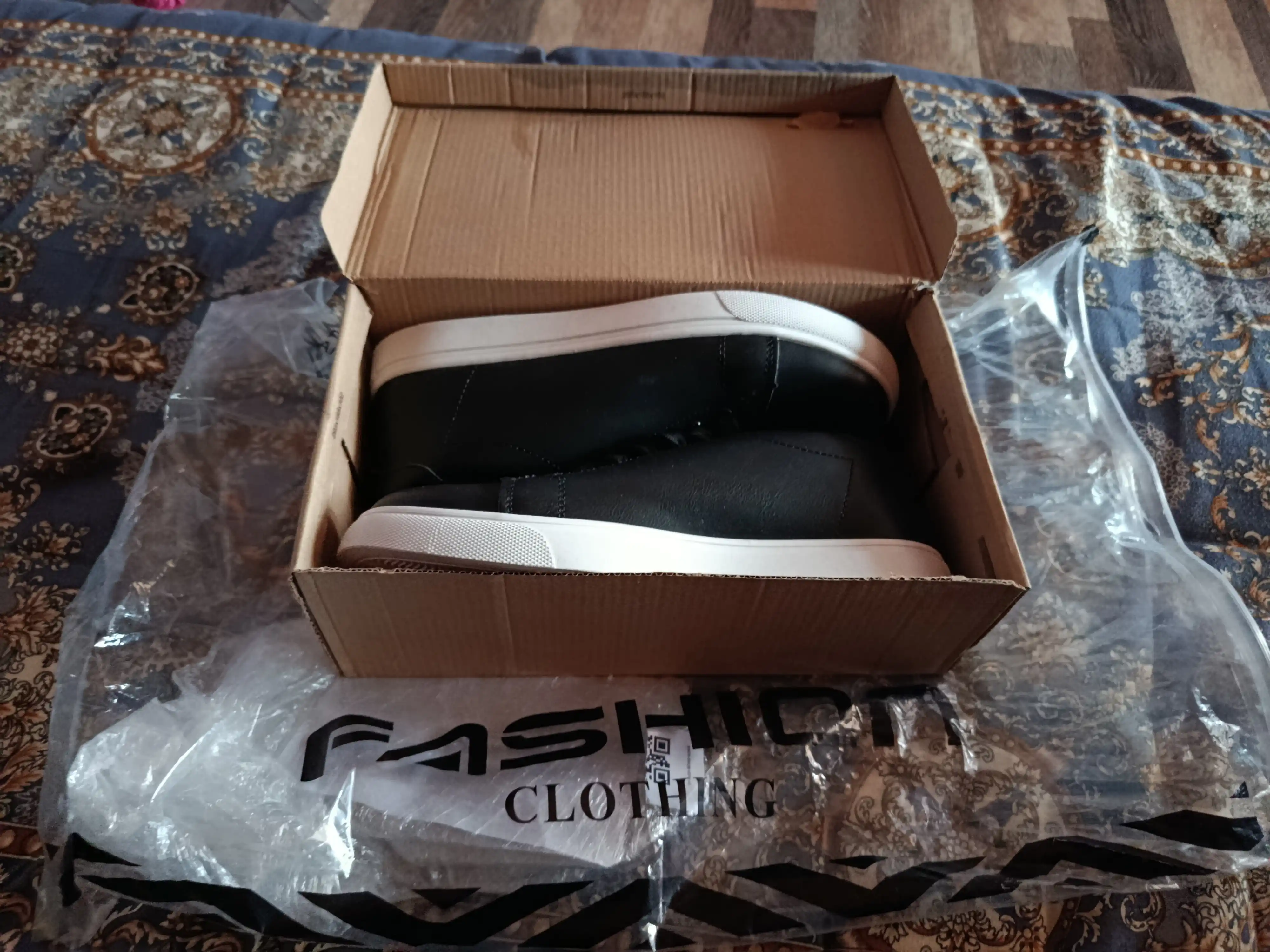 Мужские кроссовки, классические и современные кеды, Sneakers classic low, размеры 39–42