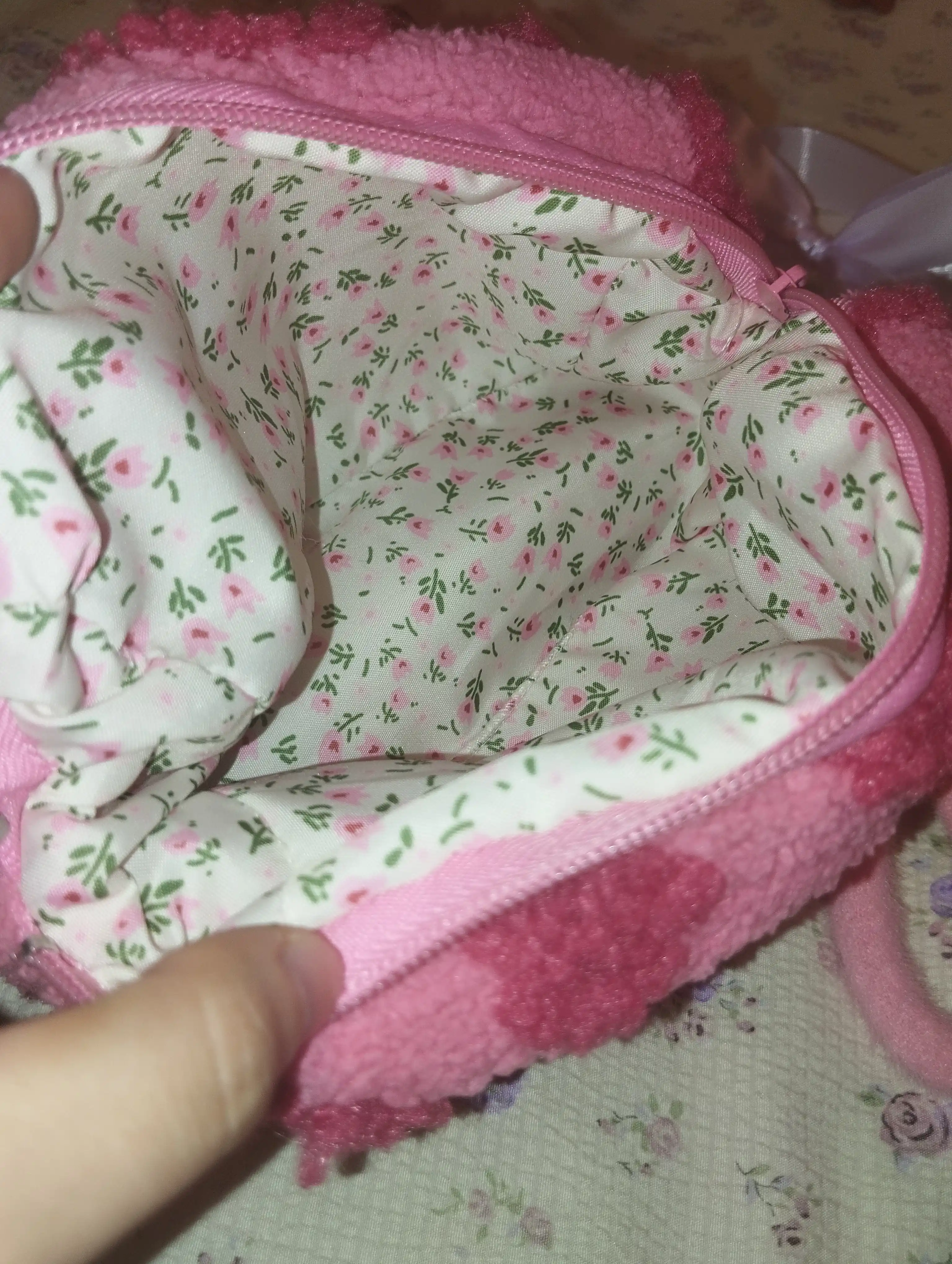 Kosmetik sumka ayollar va qizlar uchun, yurakchali, 3 xil rangda