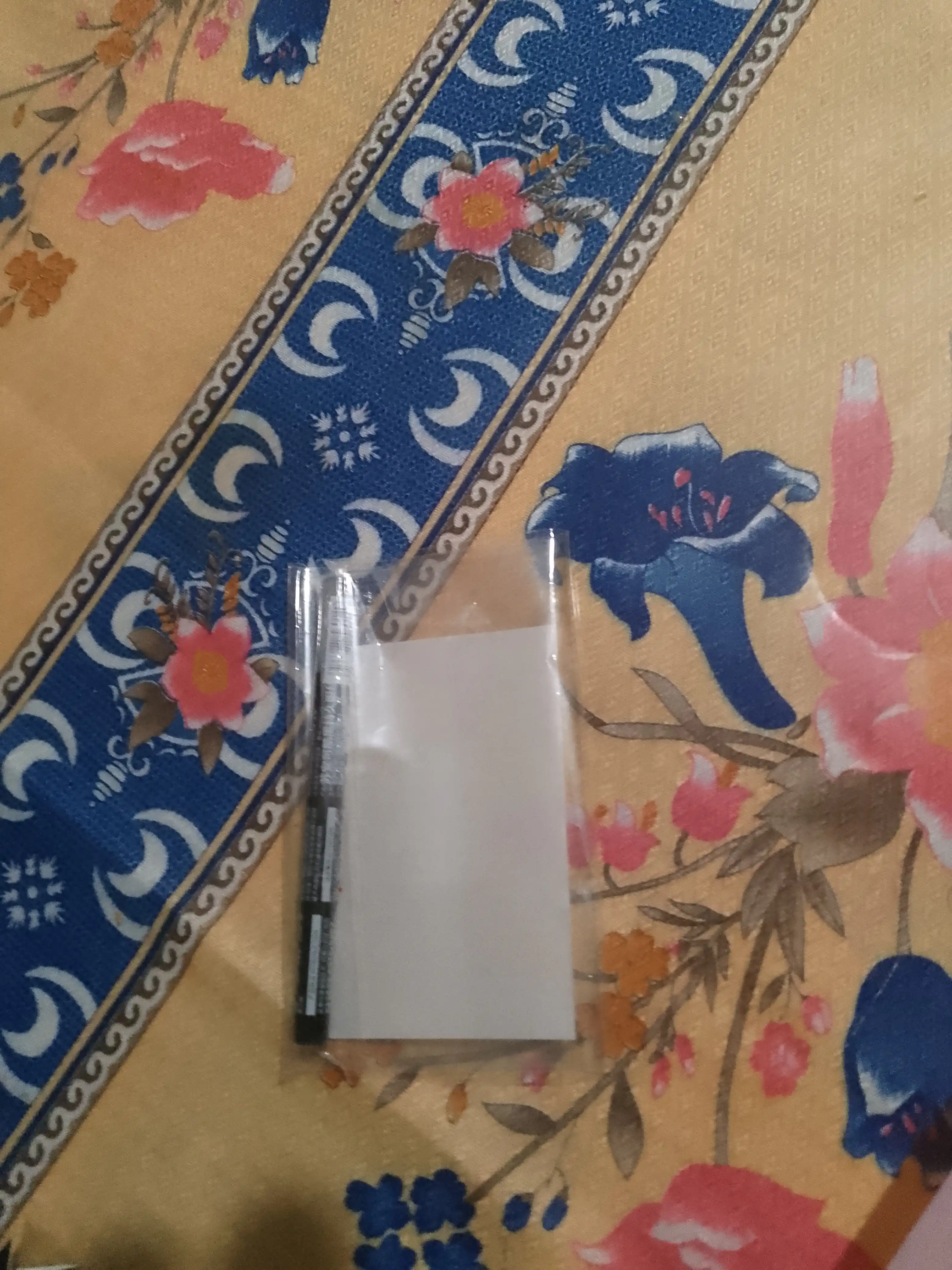 Ko'zlar uchun podvodka Suake, qora, ikki boshli qosh qalam va professional chotkasi bilan