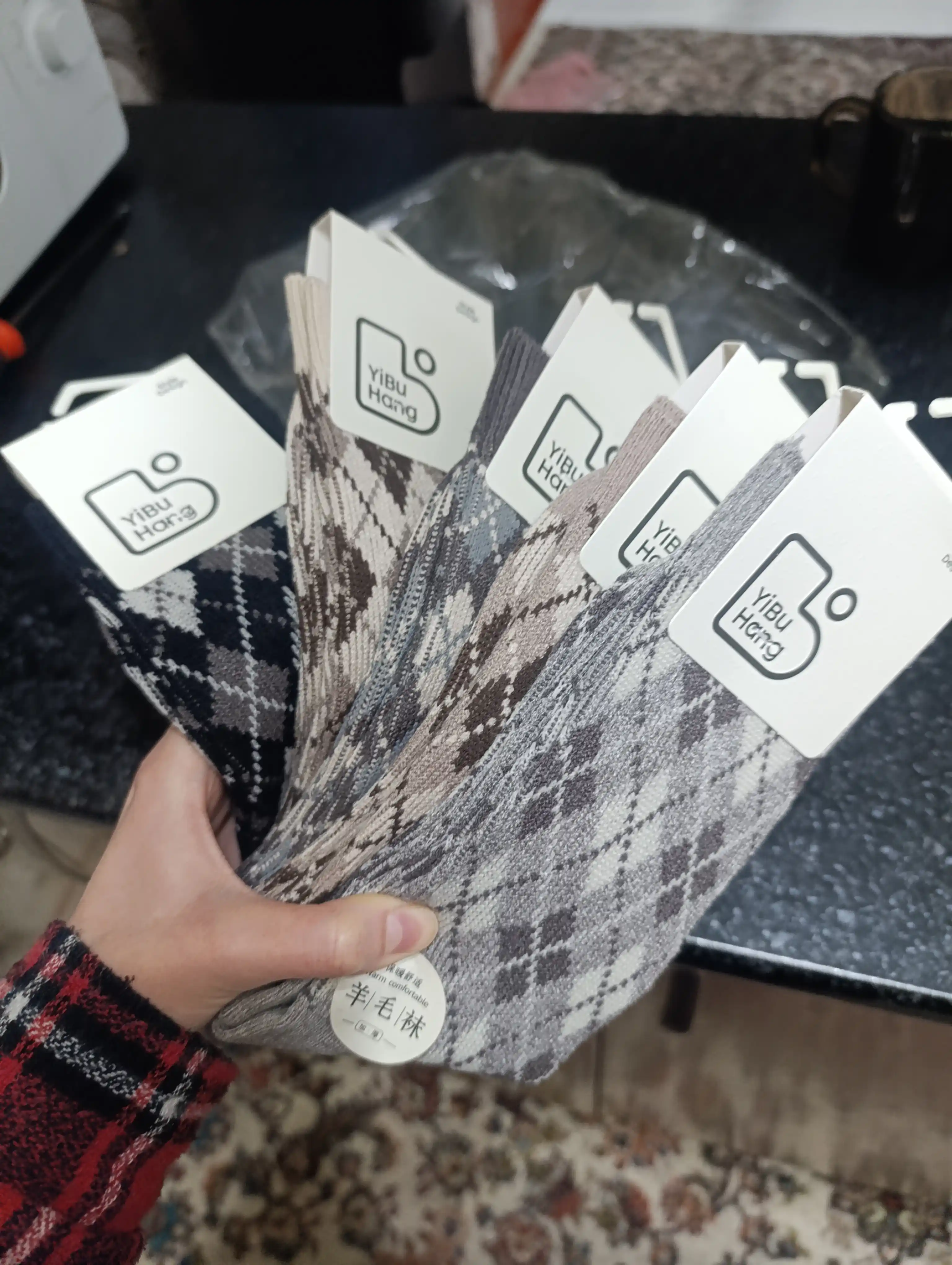 Ayollar uchun kuz-qish mavsumiy paypoqlari, besh xil rangli kombinatsiya, 5 juft