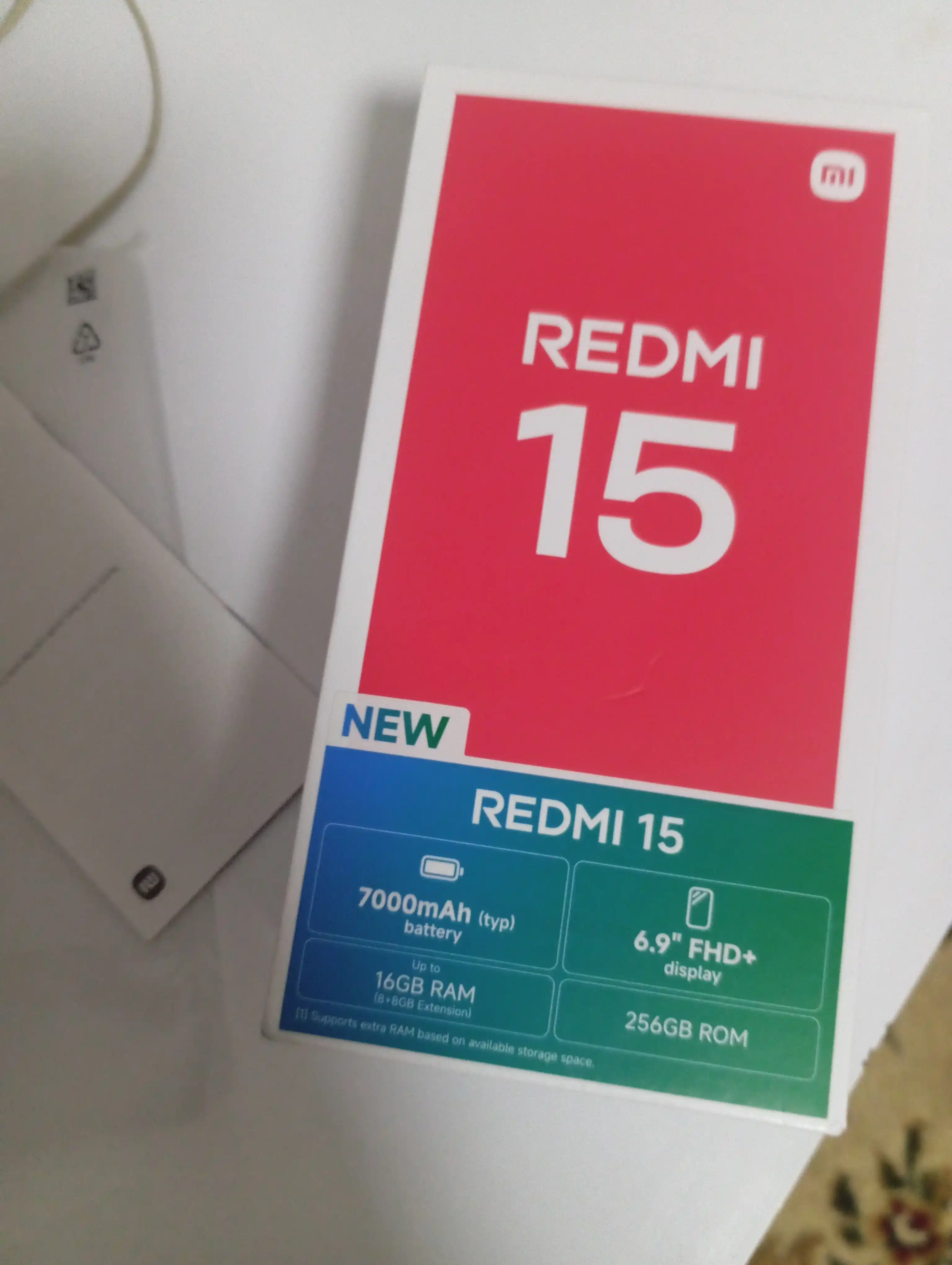 Смартфон Redmi 15, 6.9" IPS-дисплей, 50 Мп, 7000 мАч, быстрая зарядка 33 Вт