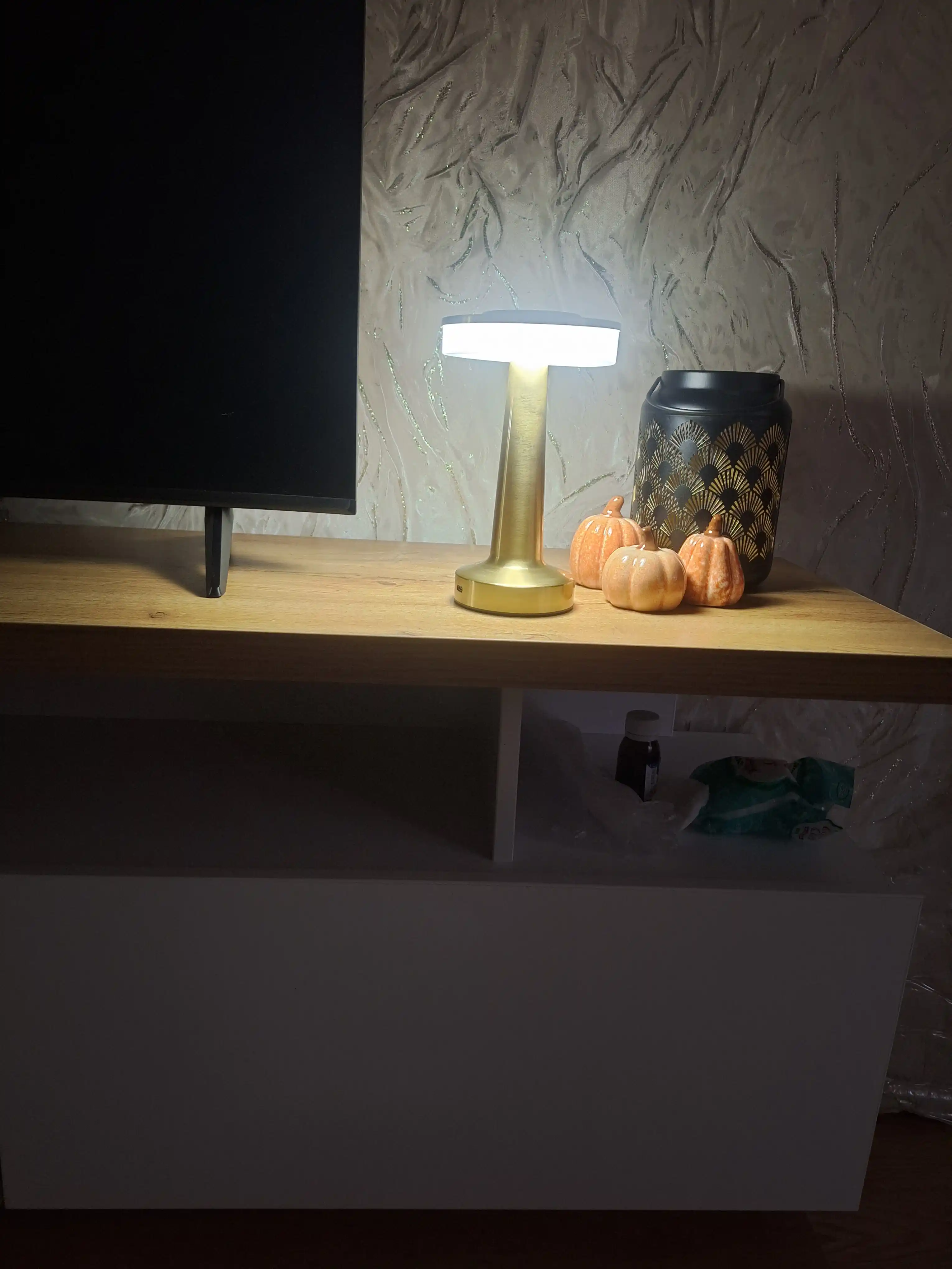 Stol usti, sensorli, simsiz lampa