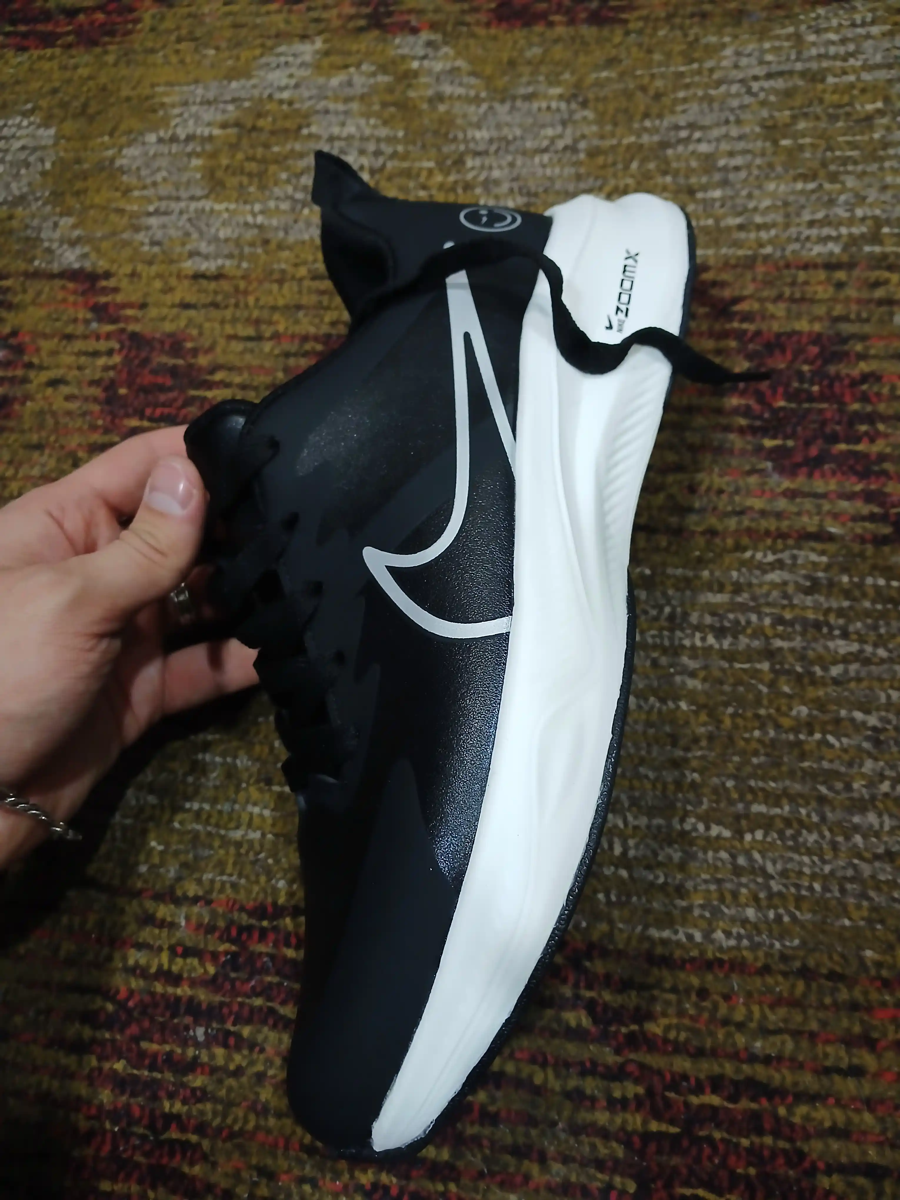 Nike Zoom Air yengil yugurish poyabzali + nafas oluvchi to‘rli ustki qismi, Nike, 40-45