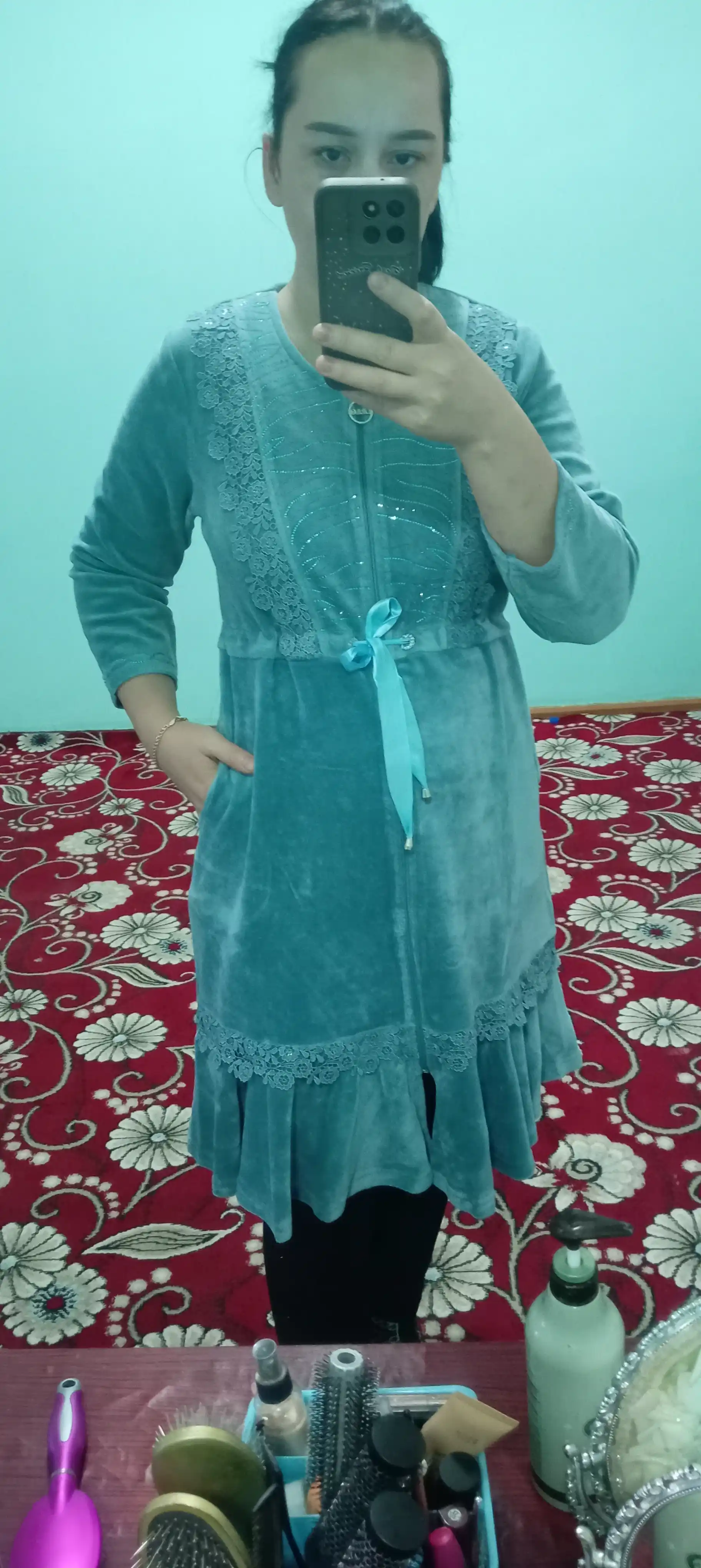 Ayollar velyur xalati