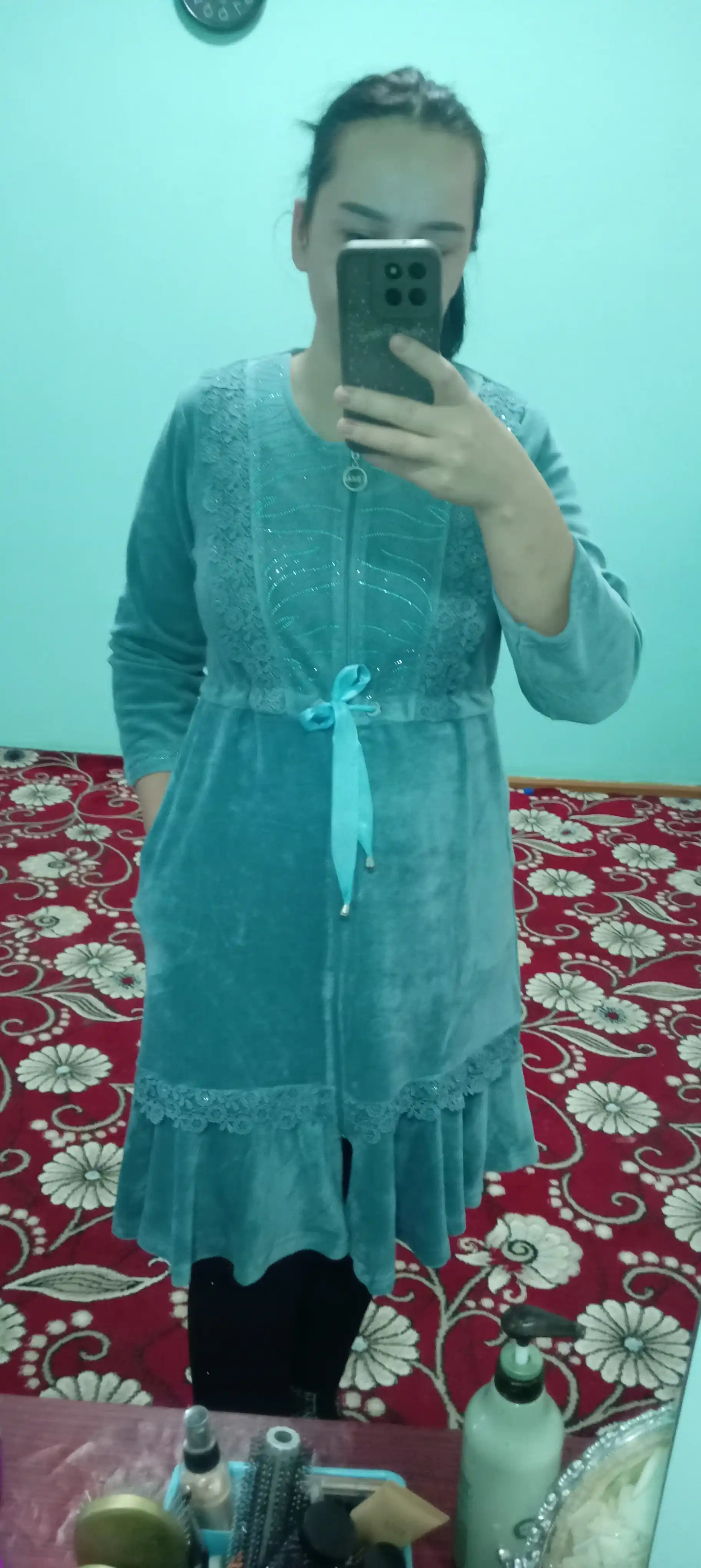 Ayollar velyur xalati