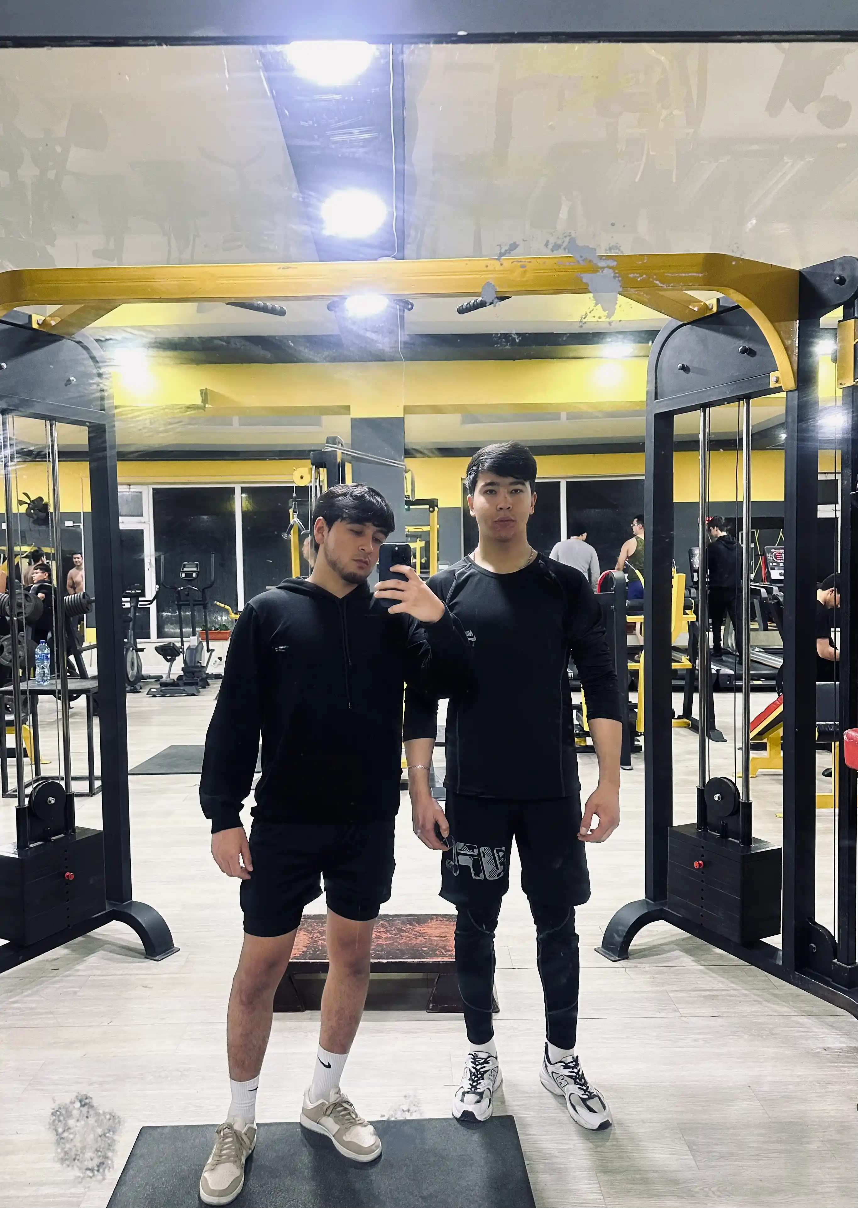 Erkaklar uchun sport shortiklari, paxta va polyester, yugurish va zal uchun