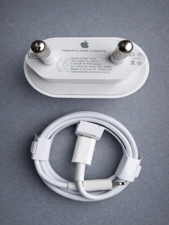 Зарядное устройство 20W адаптер + кабель Type-C , Lightning для iPhone X,11,12,13,14, iPad